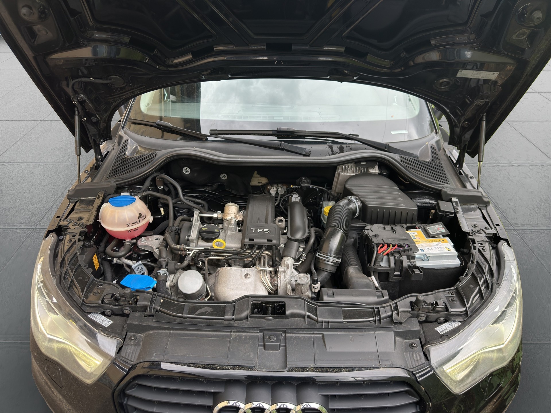 AUDI A1 1.2 TFSI Attraction-image-11