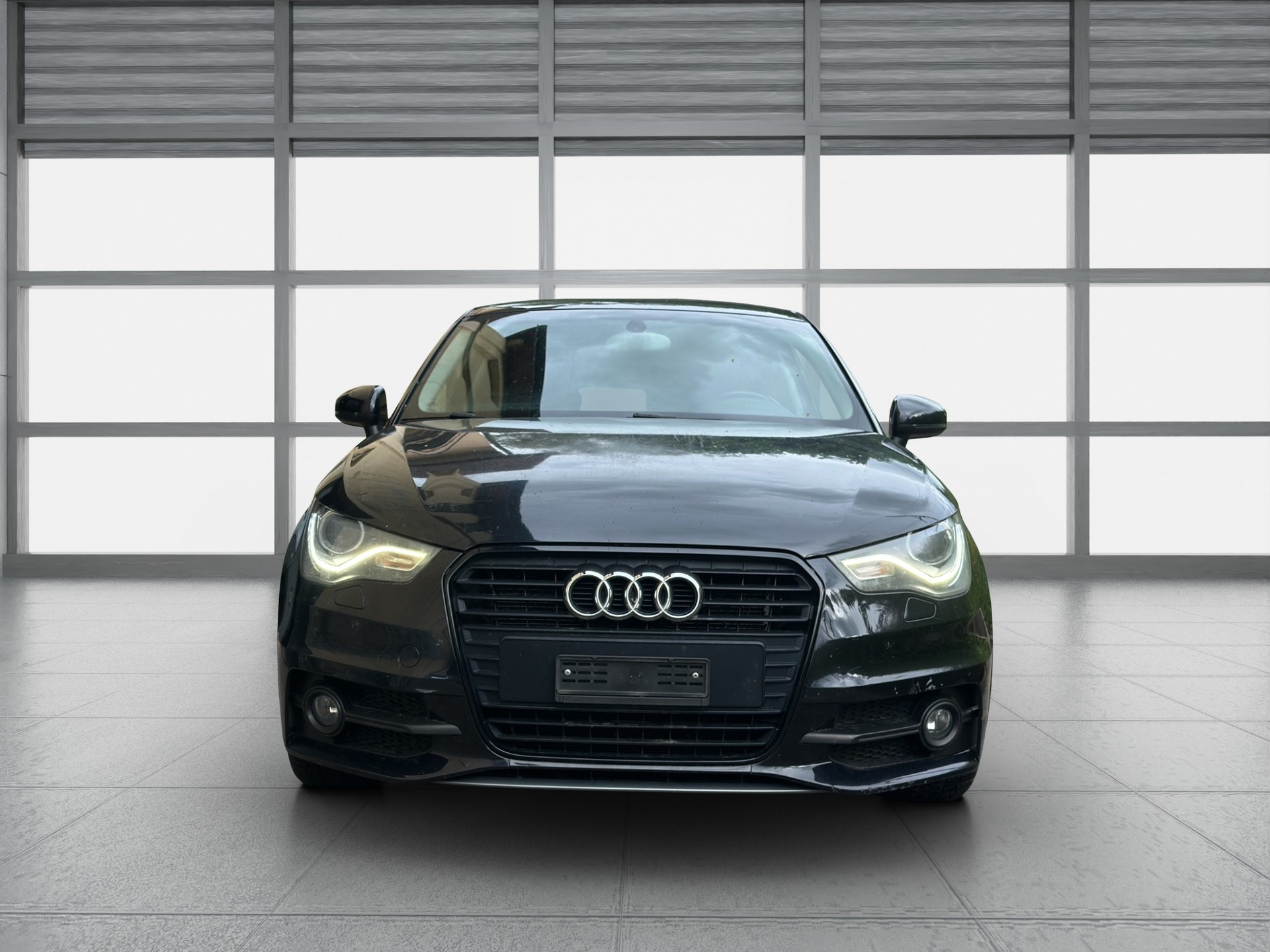 AUDI A1 1.2 TFSI Attraction-image-1