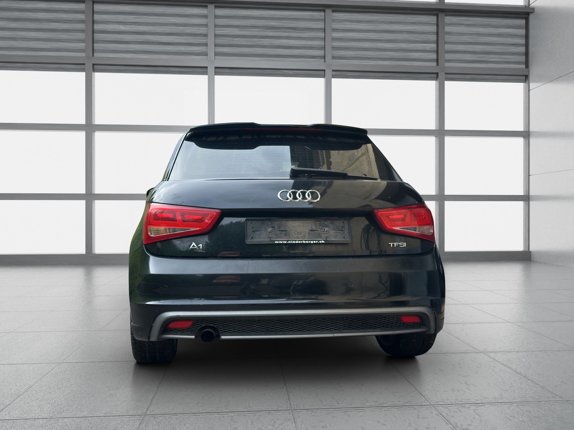 AUDI A1 1.2 TFSI Attraction-image-4