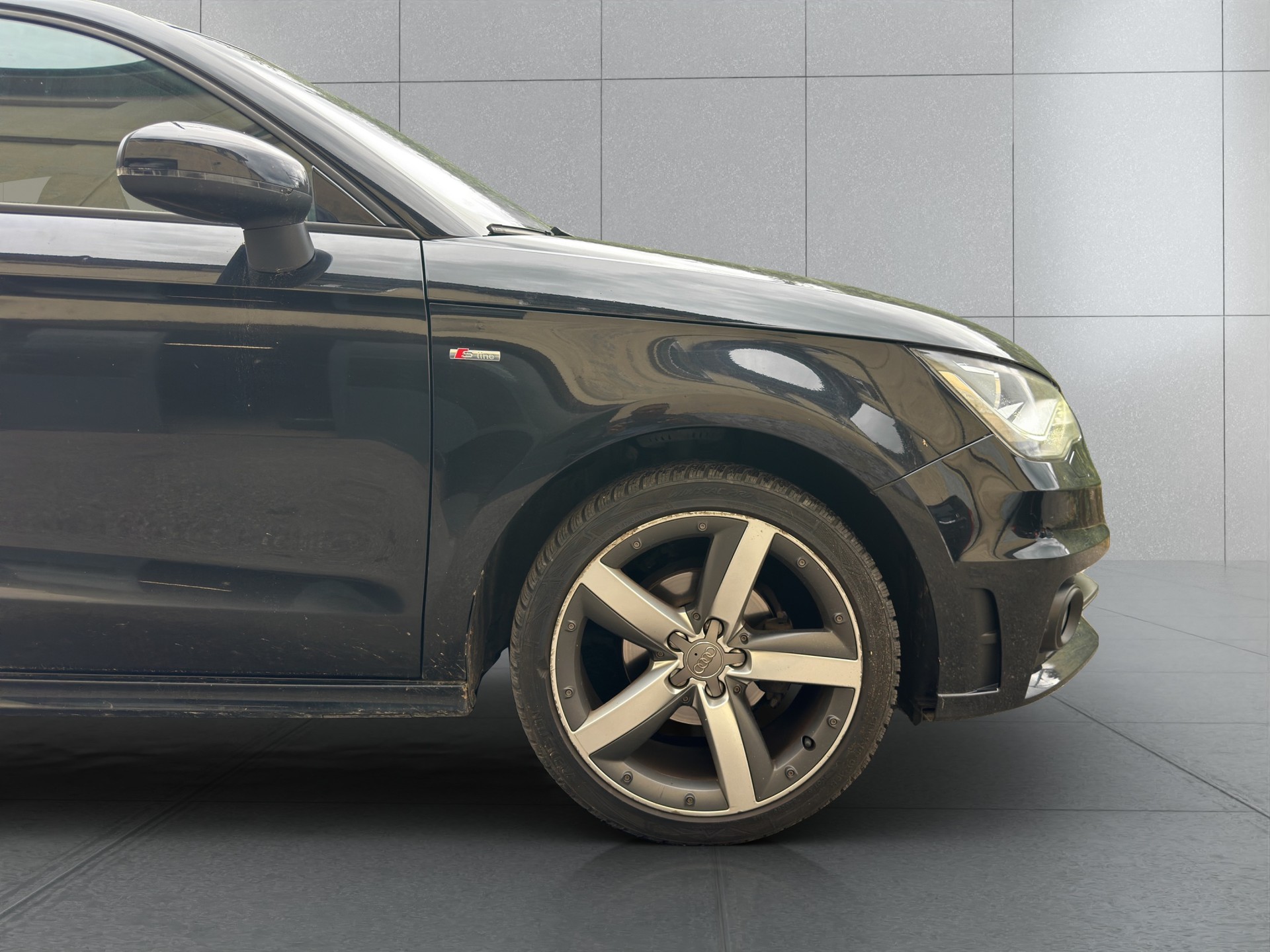 AUDI A1 1.2 TFSI Attraction-image-10