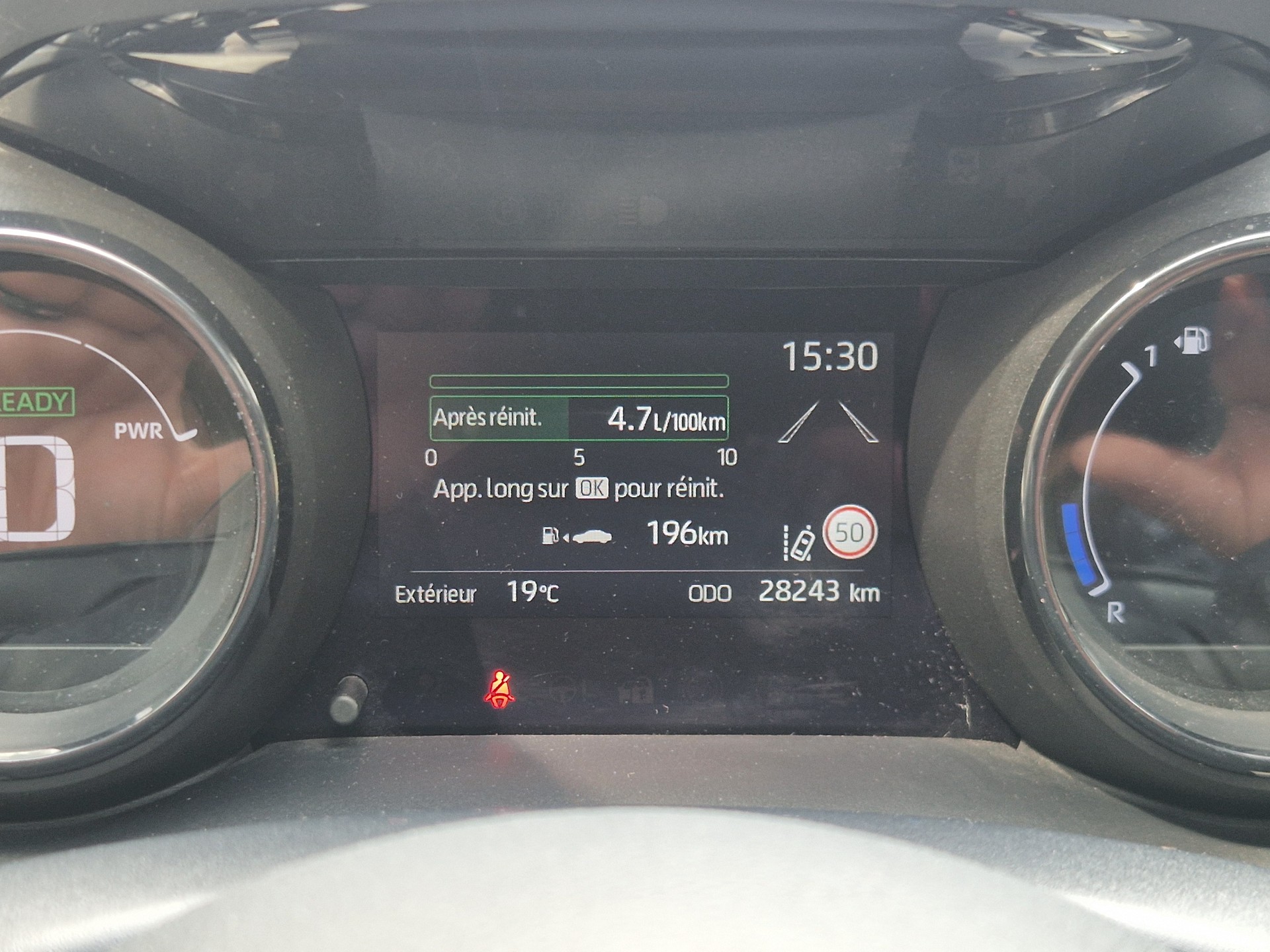 TOYOTA Yaris 1.5 PremierEd e-CVT-image-5