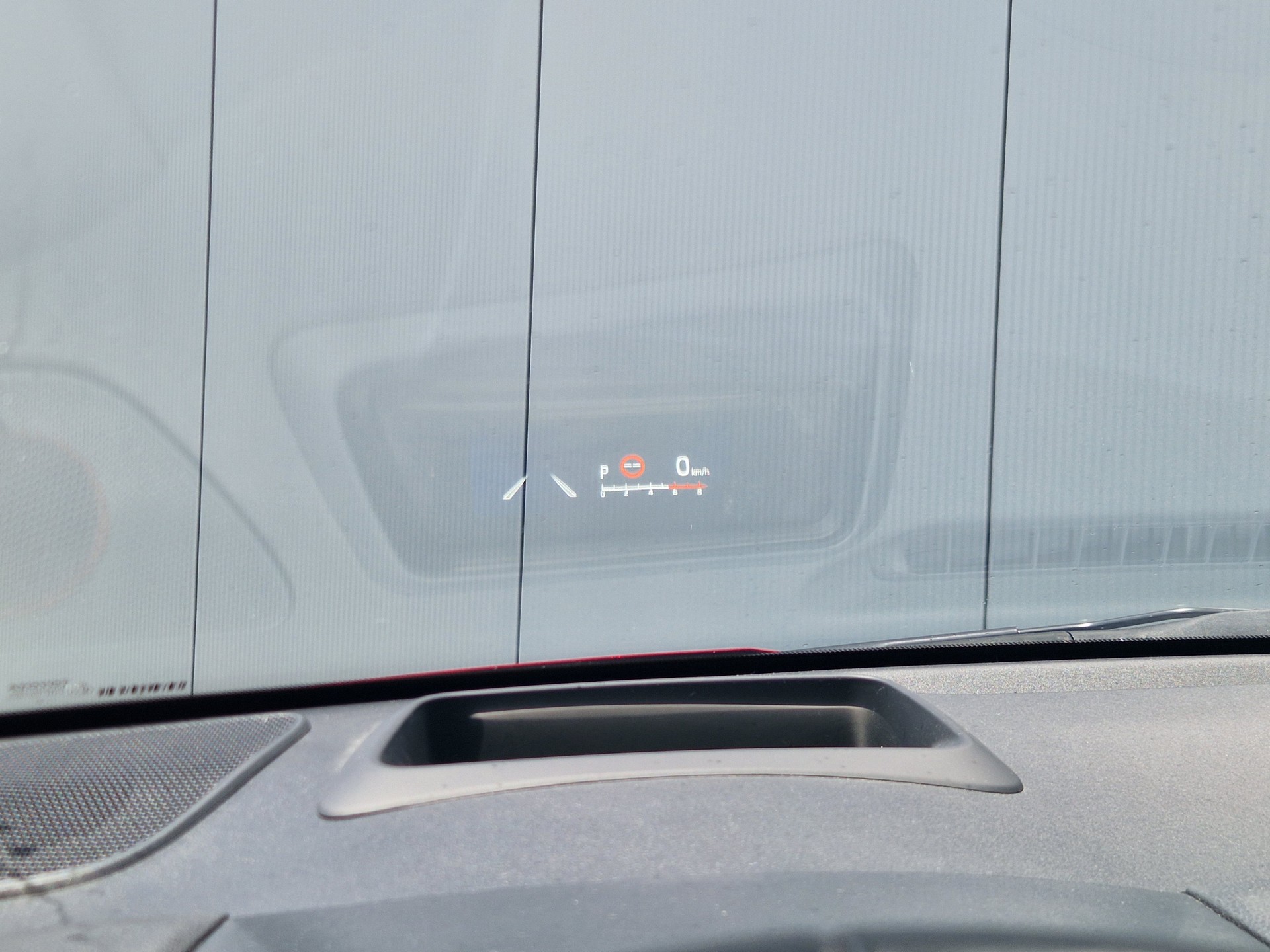 TOYOTA Yaris 1.5 PremierEd e-CVT-image-9