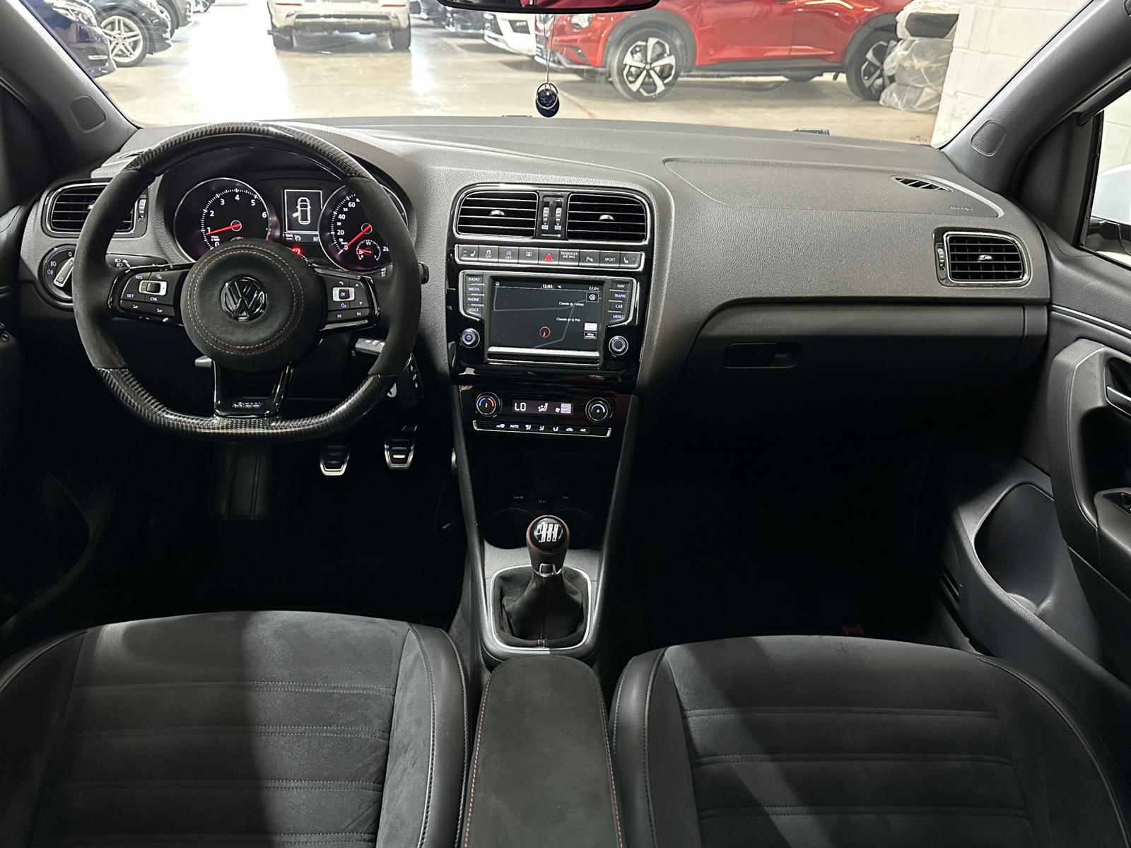 VW Polo 1.8 TSI GTI-image-11