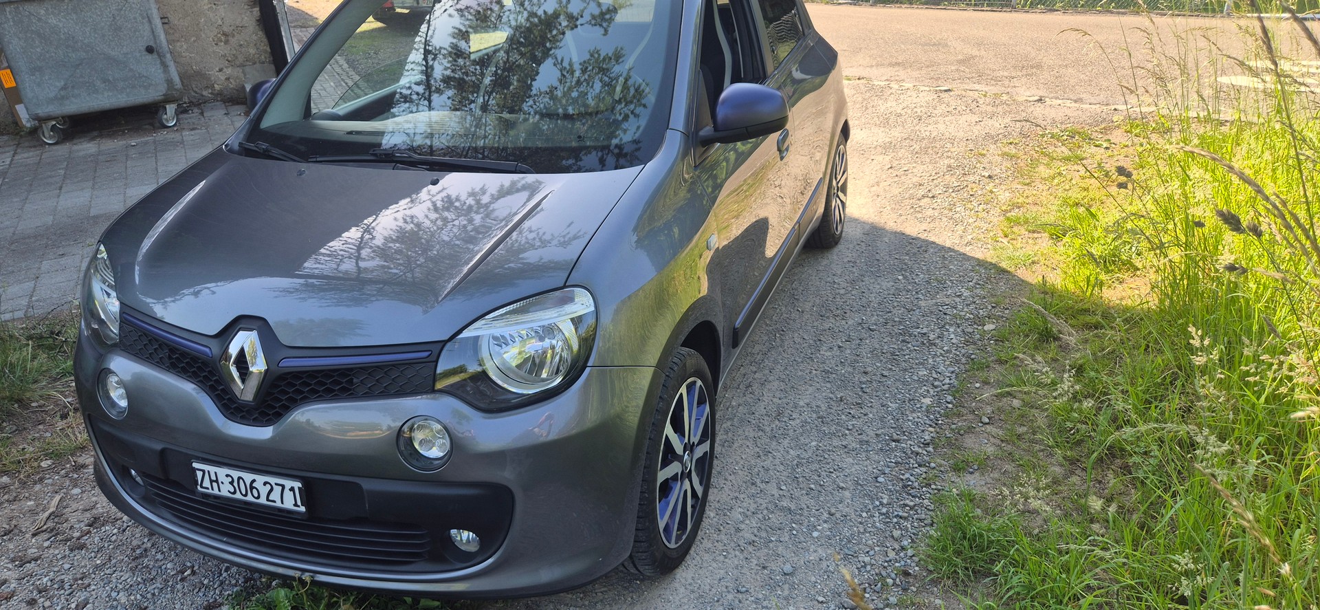 RENAULT Design Edition 0.9 TCe 90 Iconic-image-1