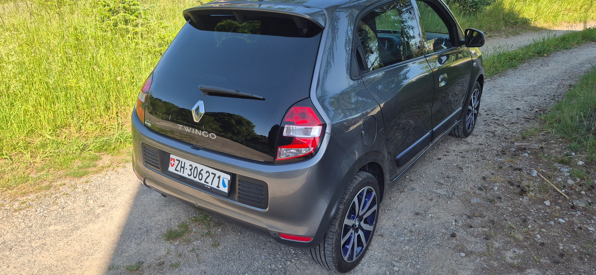 RENAULT Design Edition 0.9 TCe 90 Iconic-image-2