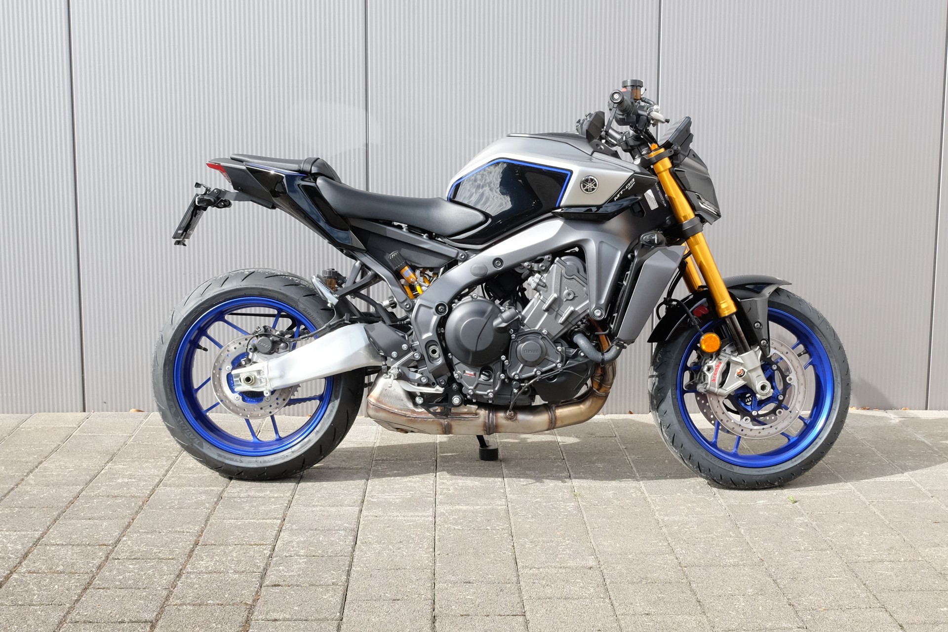 YAMAHA MT-09 SP-image-1