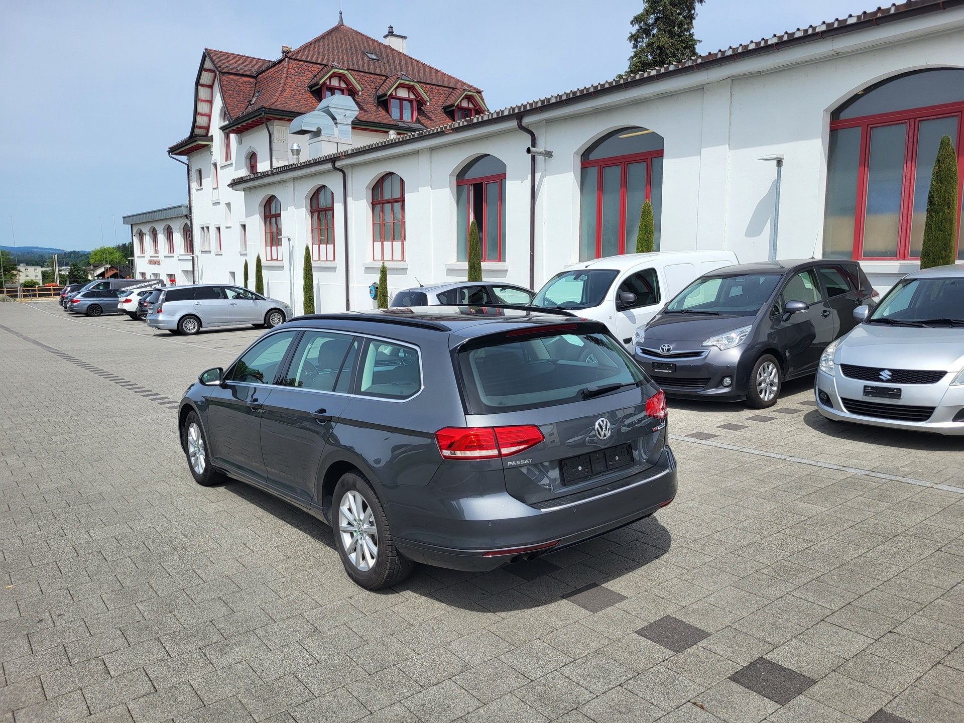 VW Passat Variant 1.8 TSI BMT Comfortline DSG-image-2