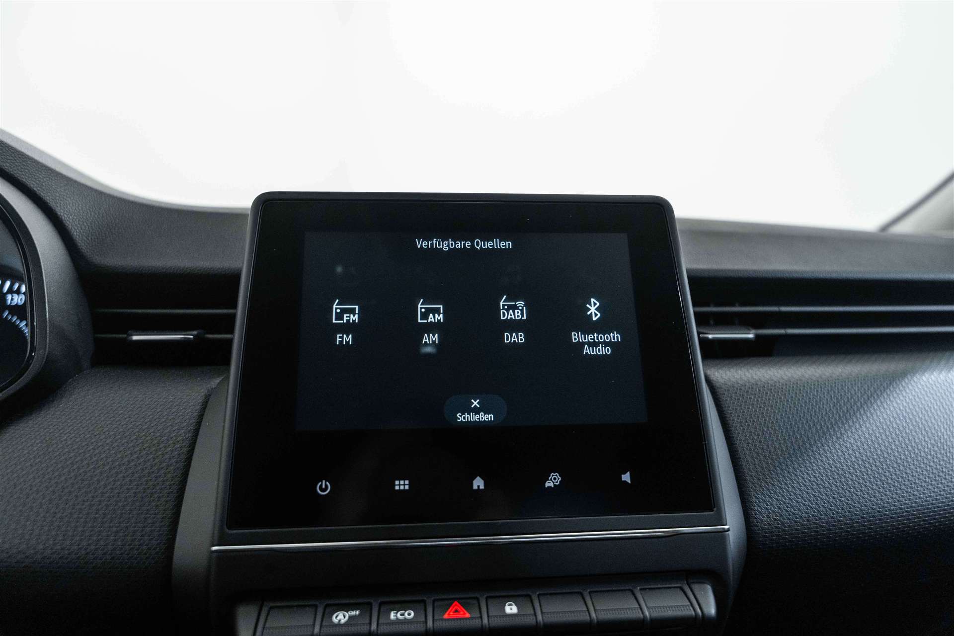 RENAULT Clio 1.0 Zen CVT Automat-image-18