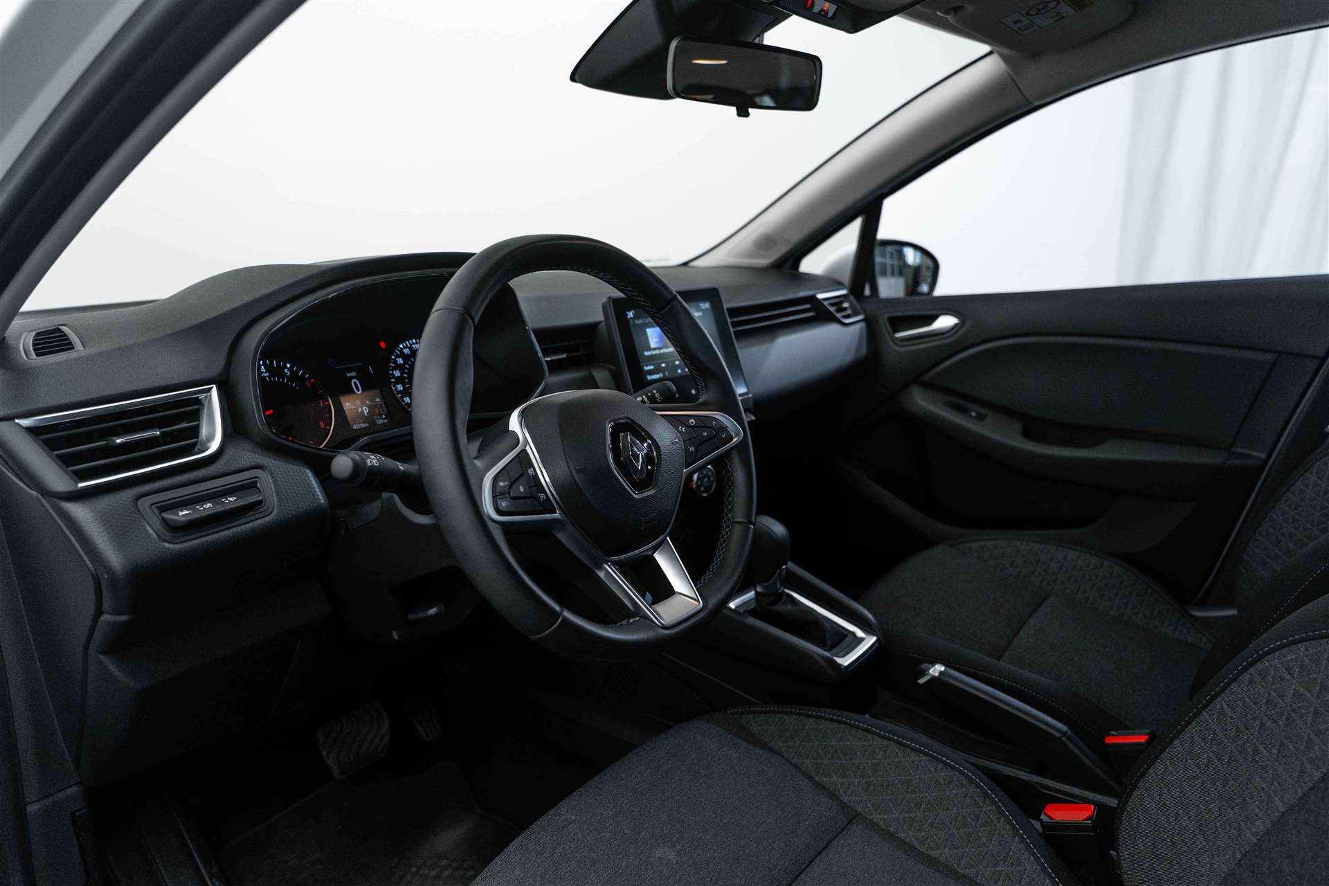 RENAULT Clio 1.0 Zen CVT Automat-image-6