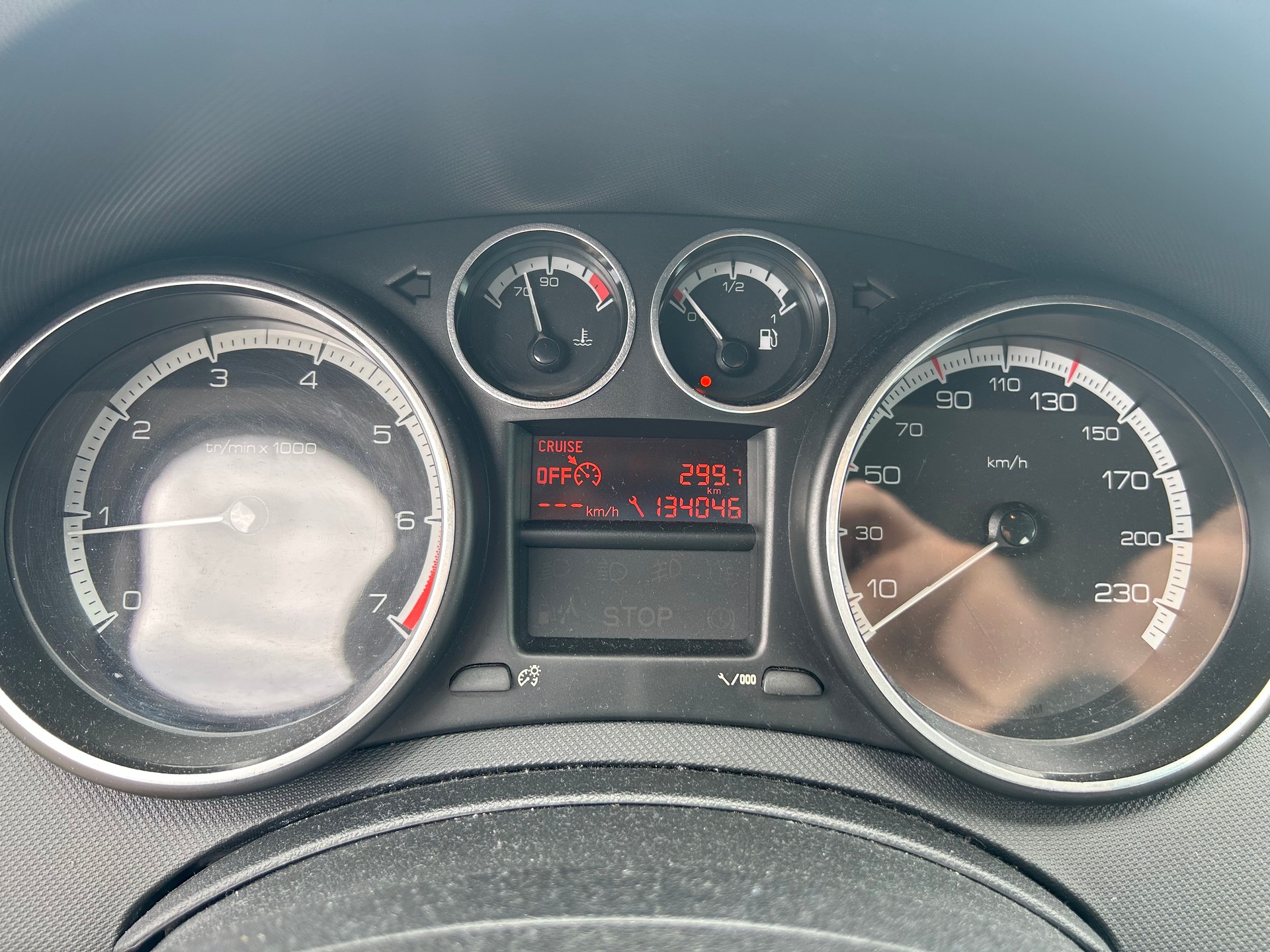 PEUGEOT 308 1.6 16V VTI Sport-image-8