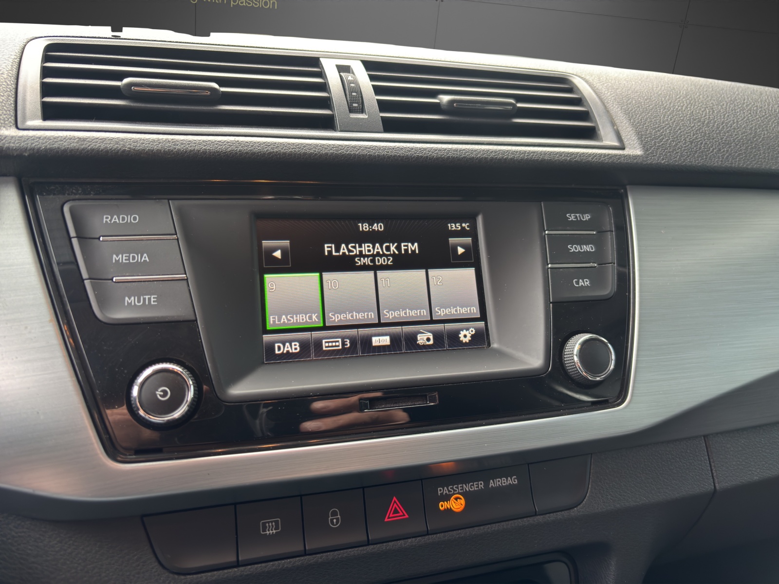 SKODA Fabia 1.2 TSI Ambition-image-7