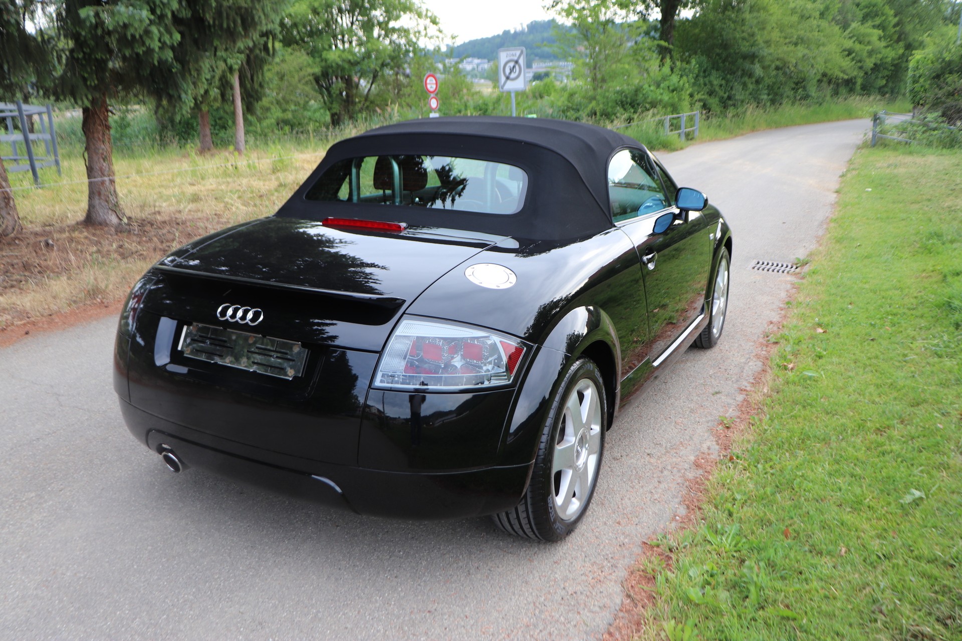 AUDI 1.8 20V Turbo 180 ESP-image-2