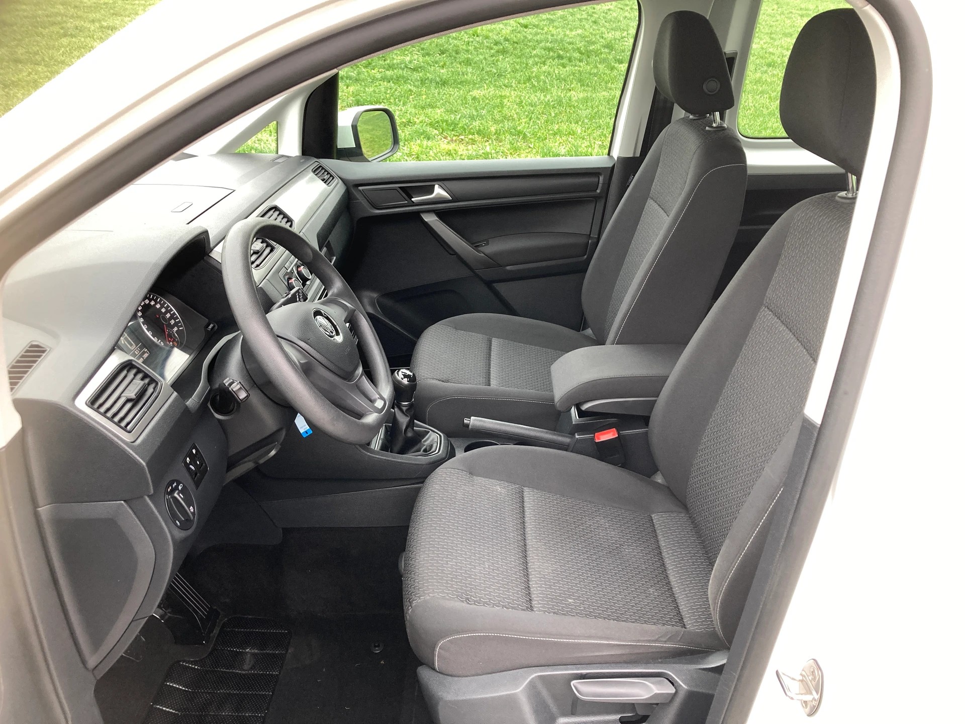 VW Caddy 2.0TDI 4Motion BlueMotion Technology-image-8