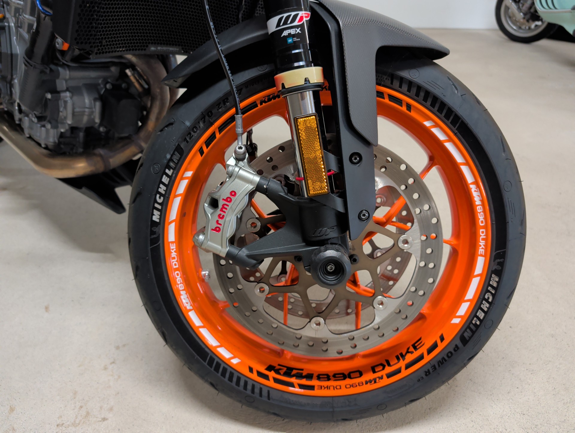 KTM 890 Duke R mit viel Zubehör-image-6