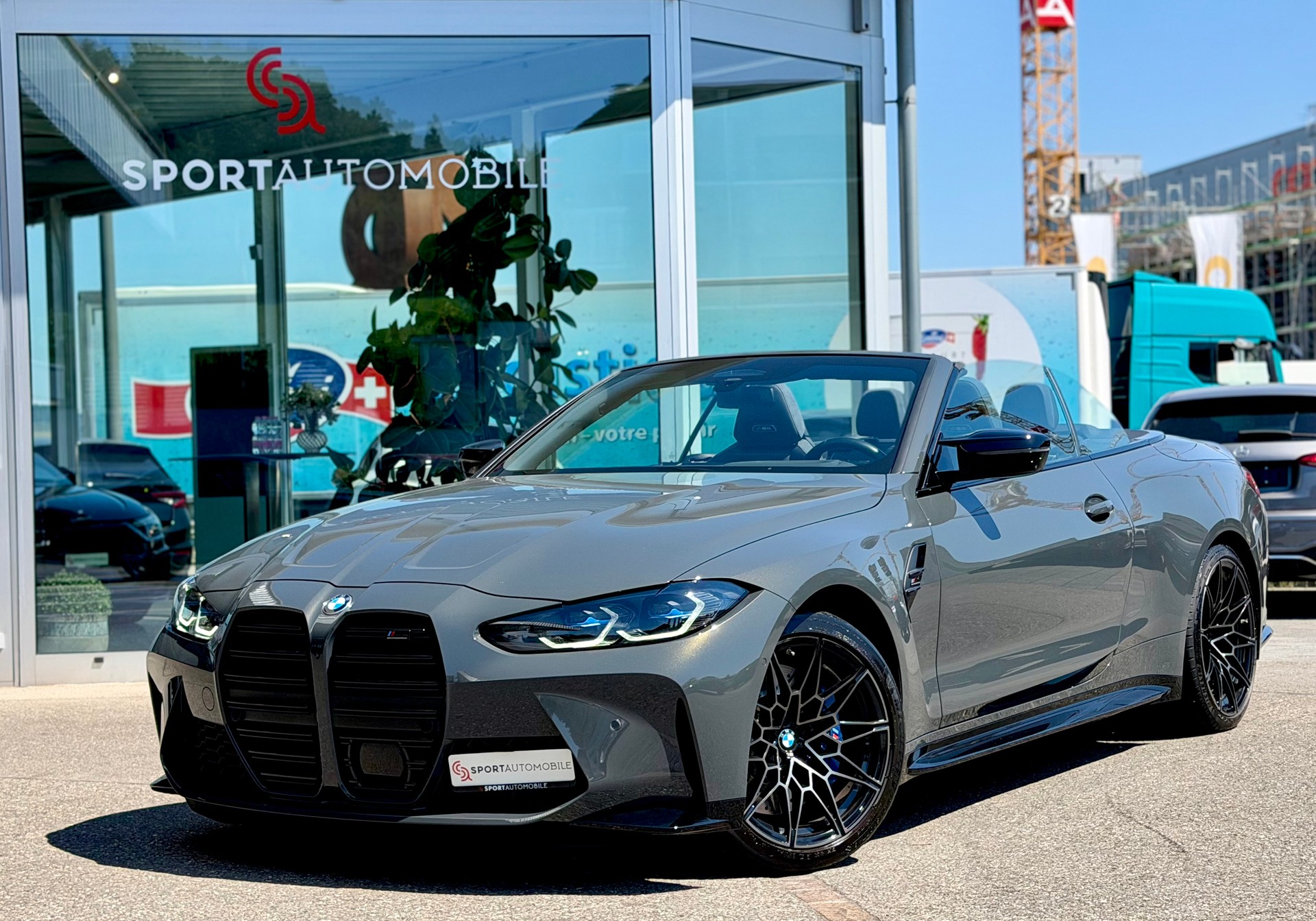 BMW M4 Cabrio Competition M xDrive *CH Fahrzeug - 4 Jahre / 200'000km Garantie & Gratis Service*