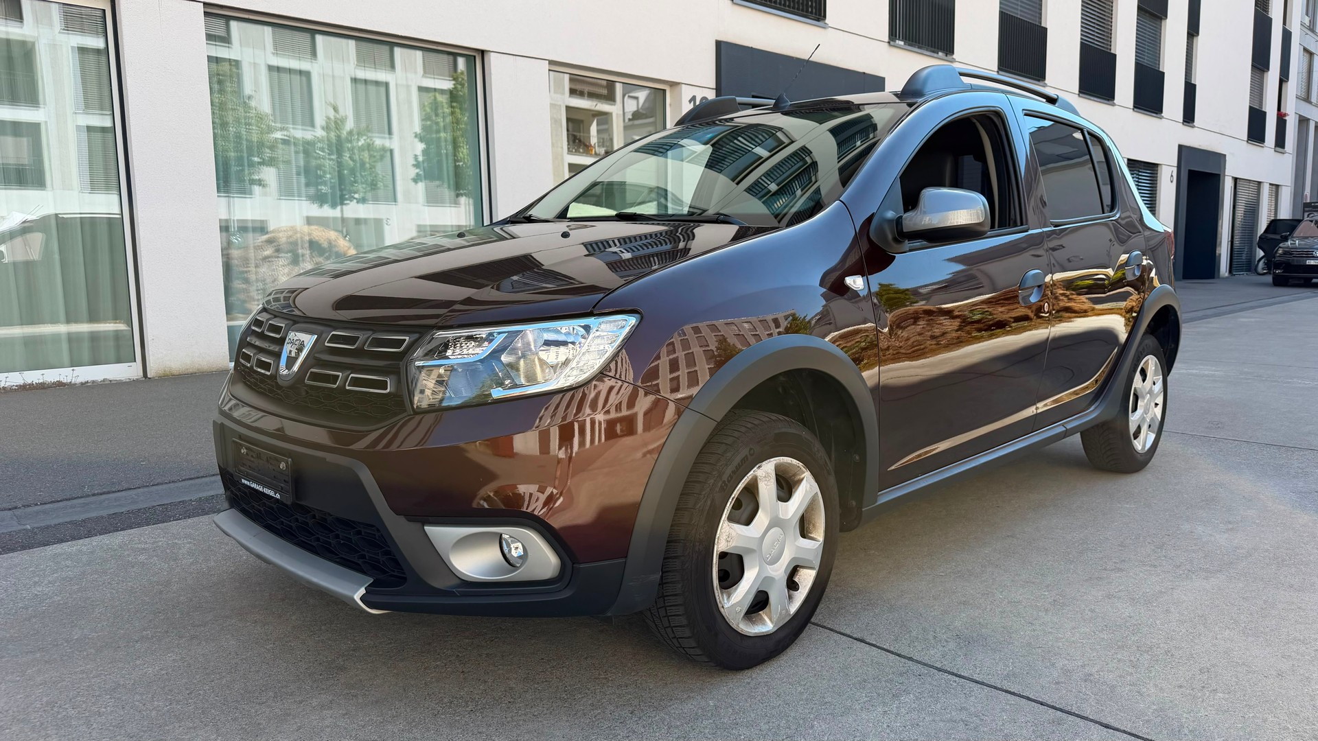 DACIA Sandero Tce 90 Stepway-showroom-element-1