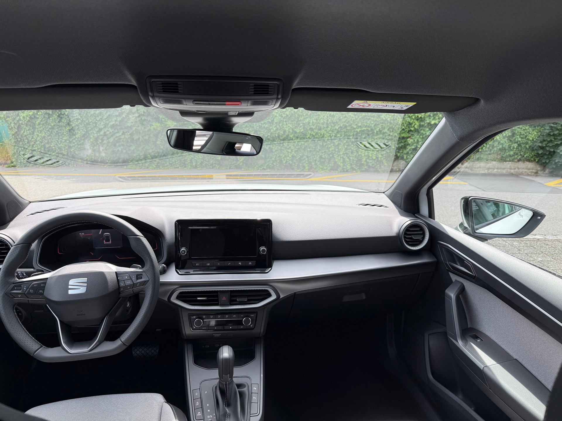 SEAT Arona 1.5 Eco TSI FR DSG-image-4