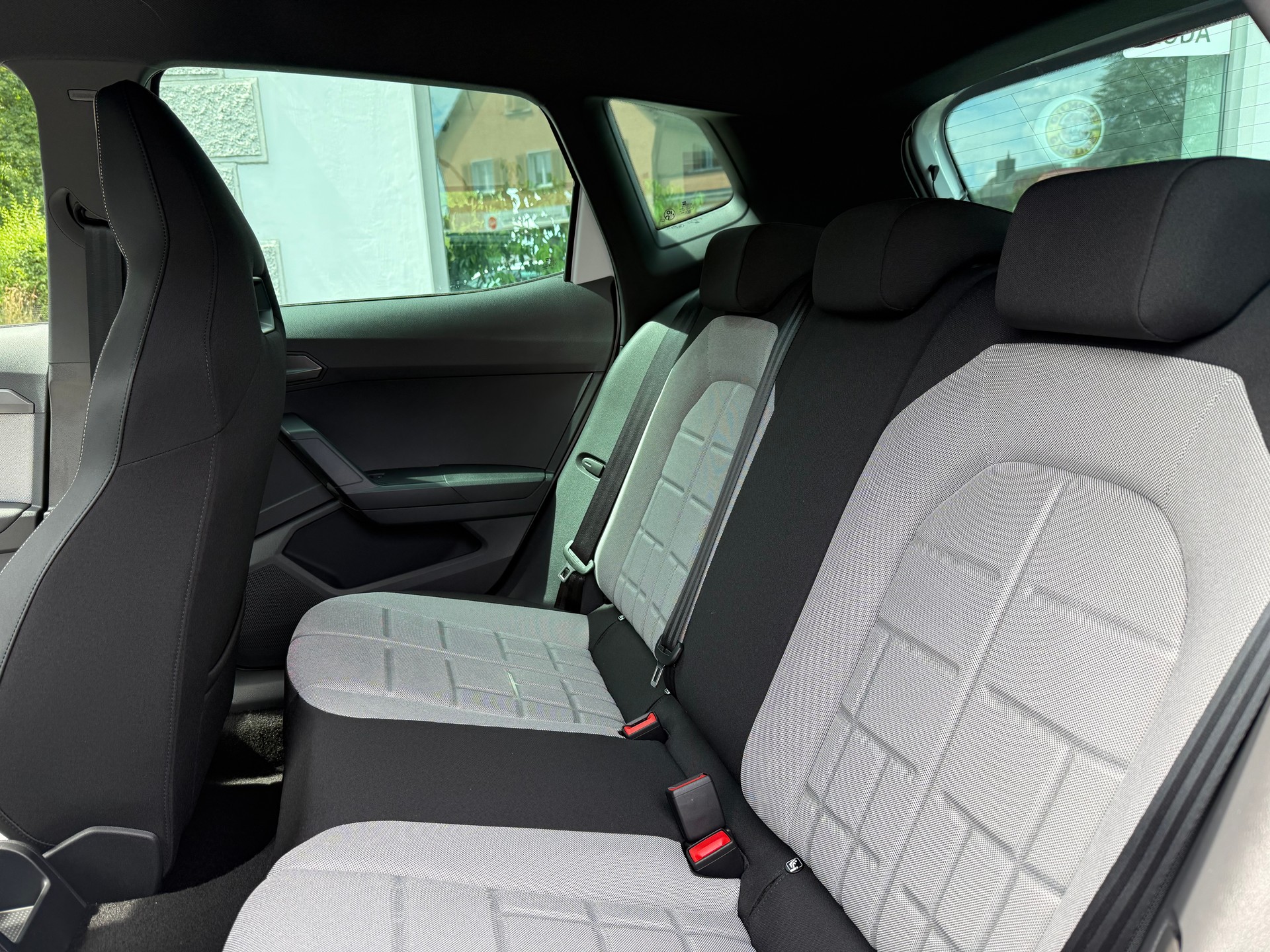SEAT Arona 1.5 Eco TSI FR DSG-image-6
