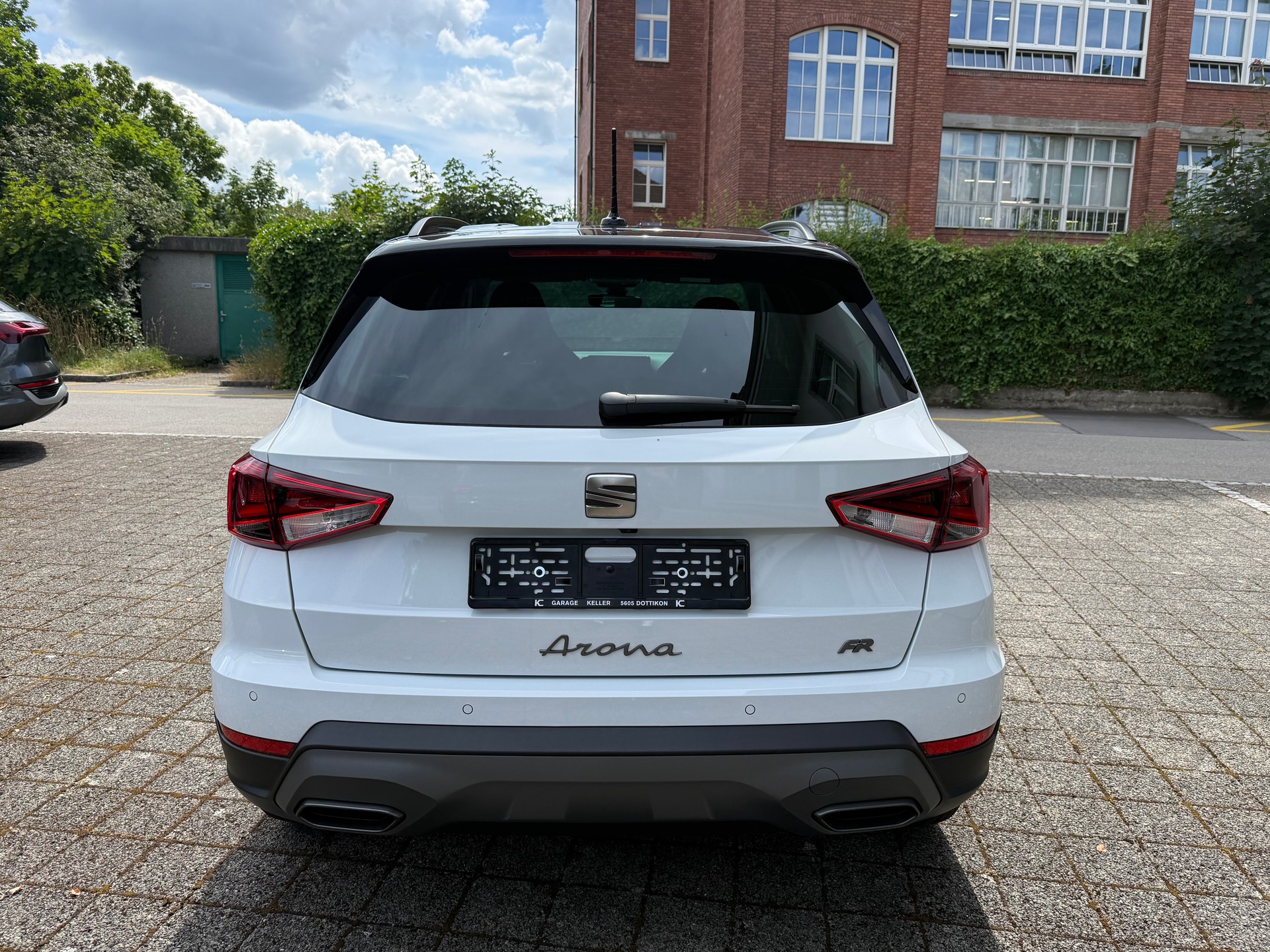SEAT Arona 1.5 Eco TSI FR DSG-image-8