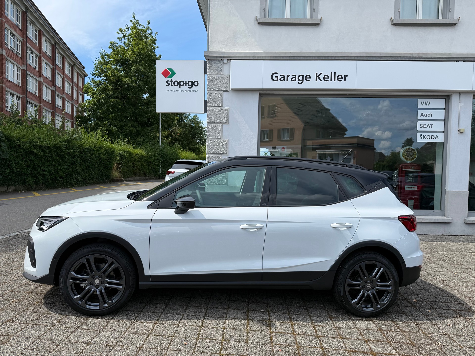 SEAT Arona 1.5 Eco TSI FR DSG-image-1