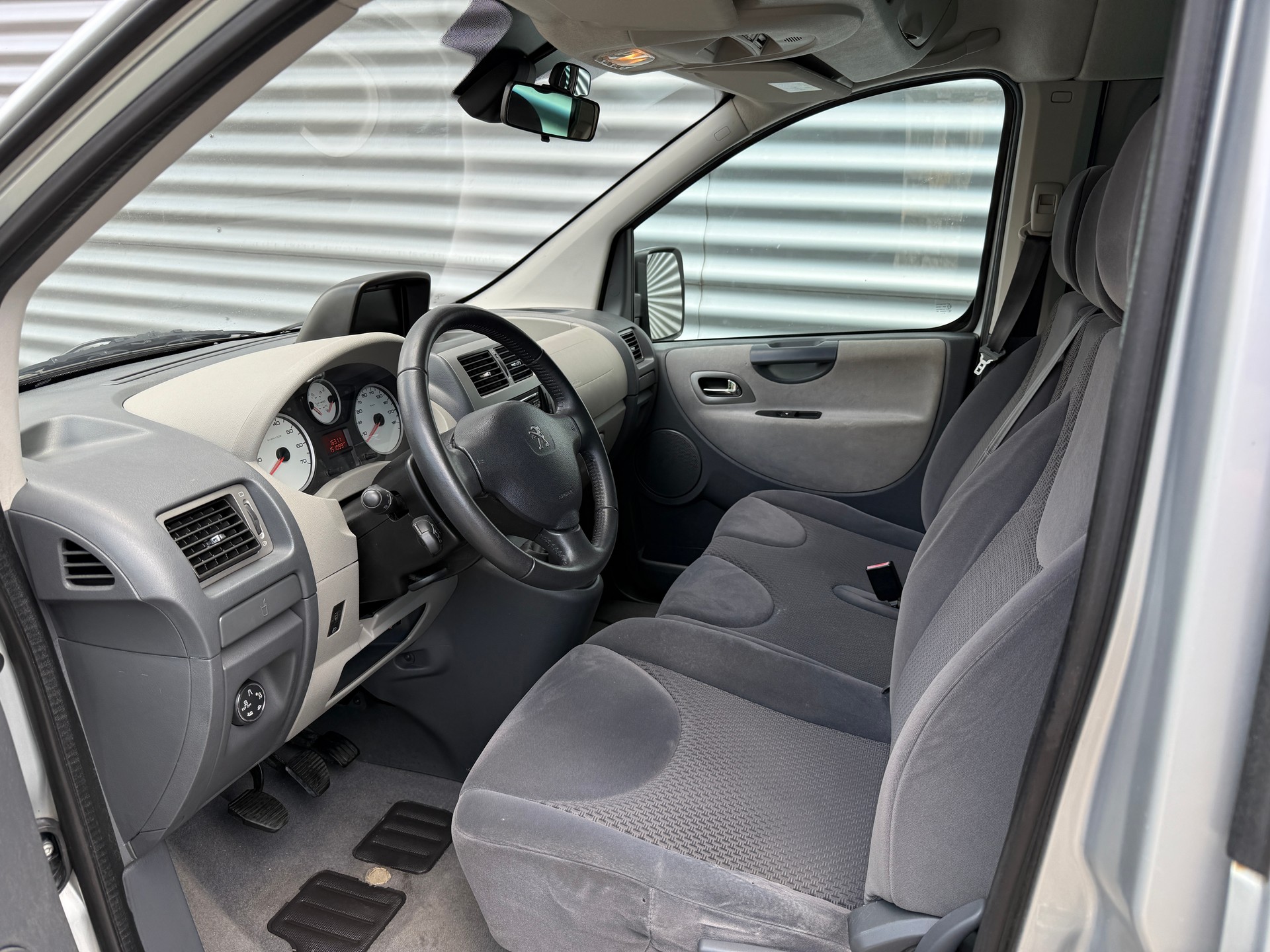 PEUGEOT Expert Tepee 2.0 HDi Premium L2-image-14