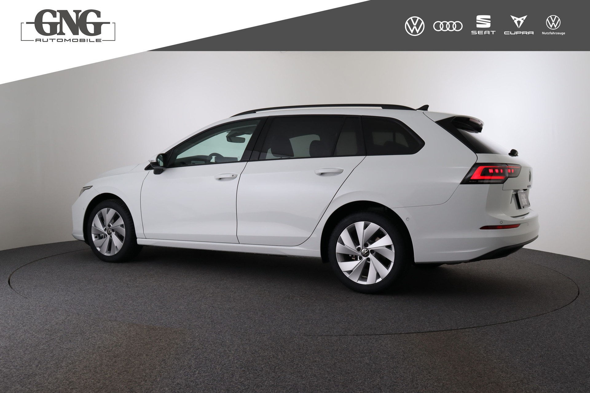 VW Golf Variant 1.5 eTSI mHEV Life DSG-showroom-element-3