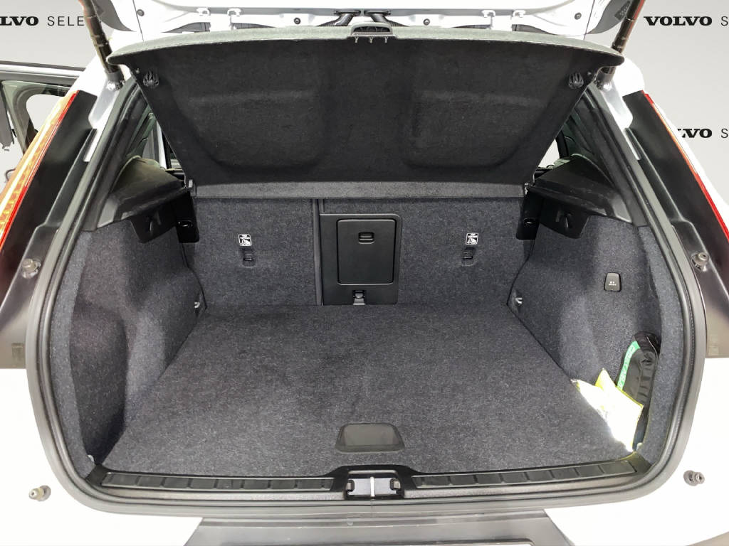 VOLVO XC40 1.5 T5 PiH Ultimate Dark-image-13