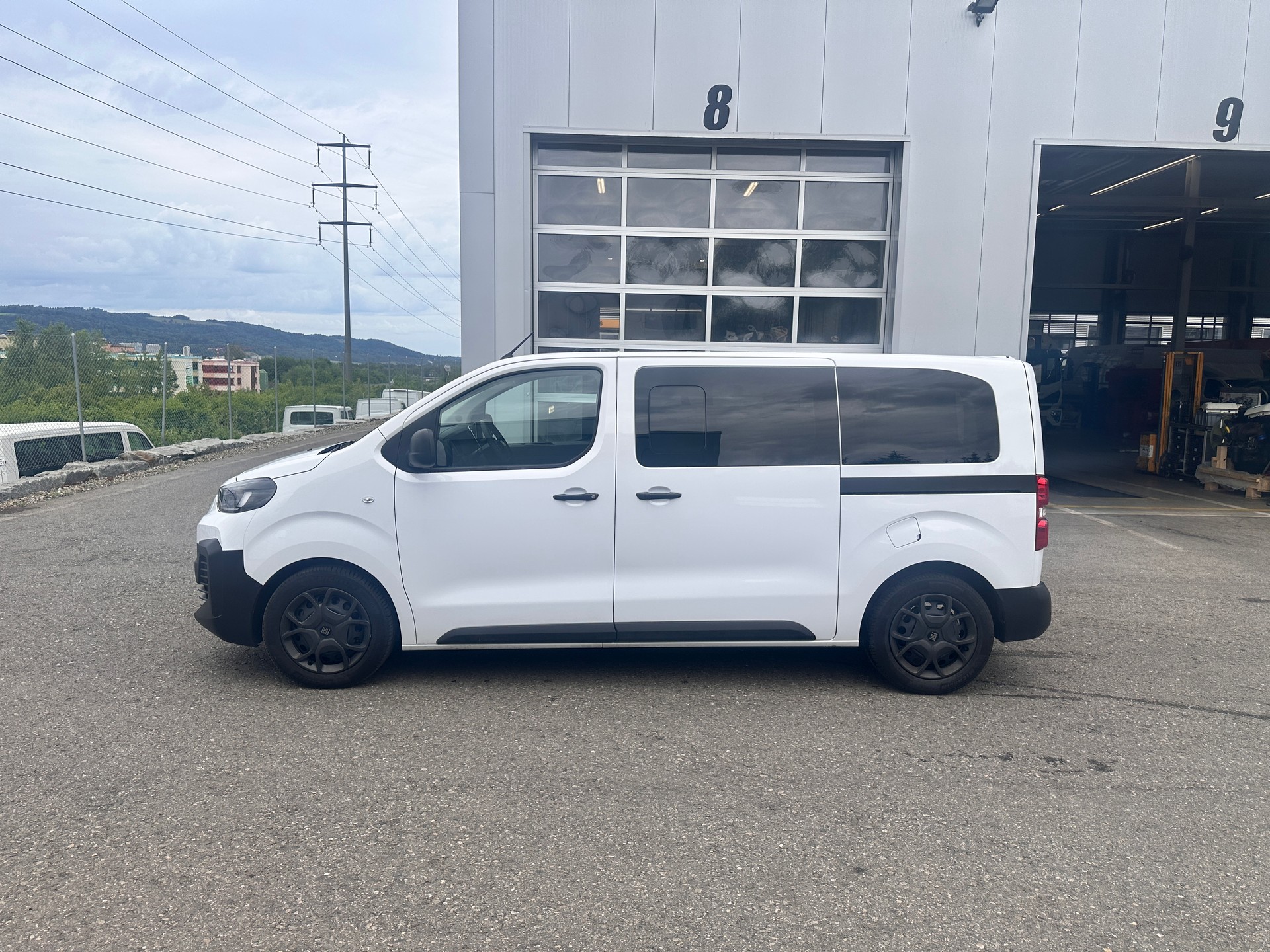 FIAT Scudo 2.0 BlueHDi L2 EAT8 Kombi-showroom-element-1