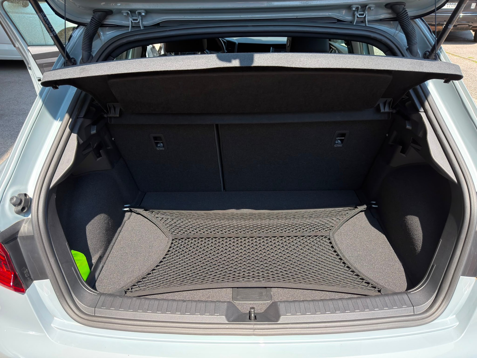 AUDI A1 Sportback 35 TFSI S Line S-tronic-image-8
