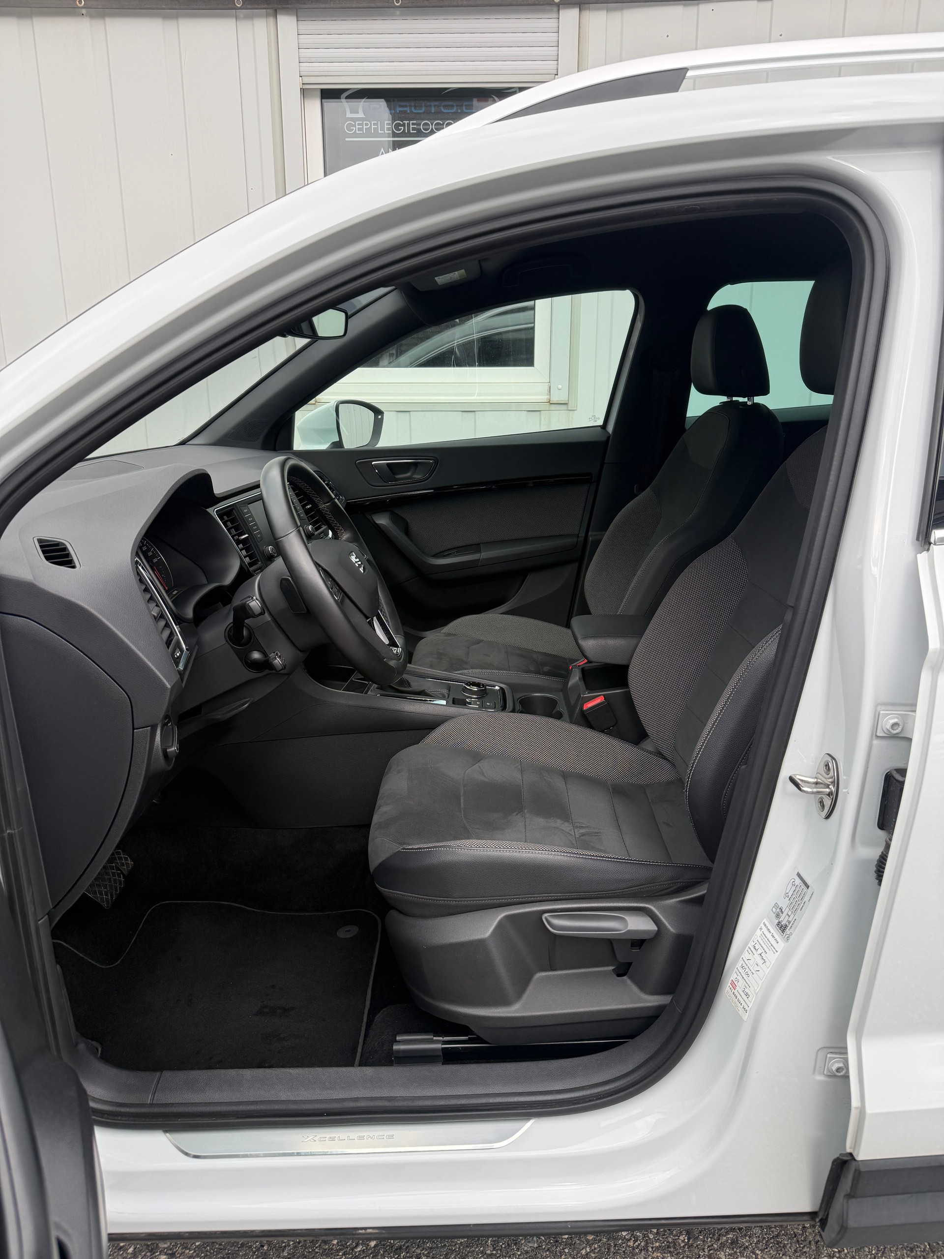 SEAT Ateca 2.0 TDI CR Xcellence 4Drive DSG-image-11