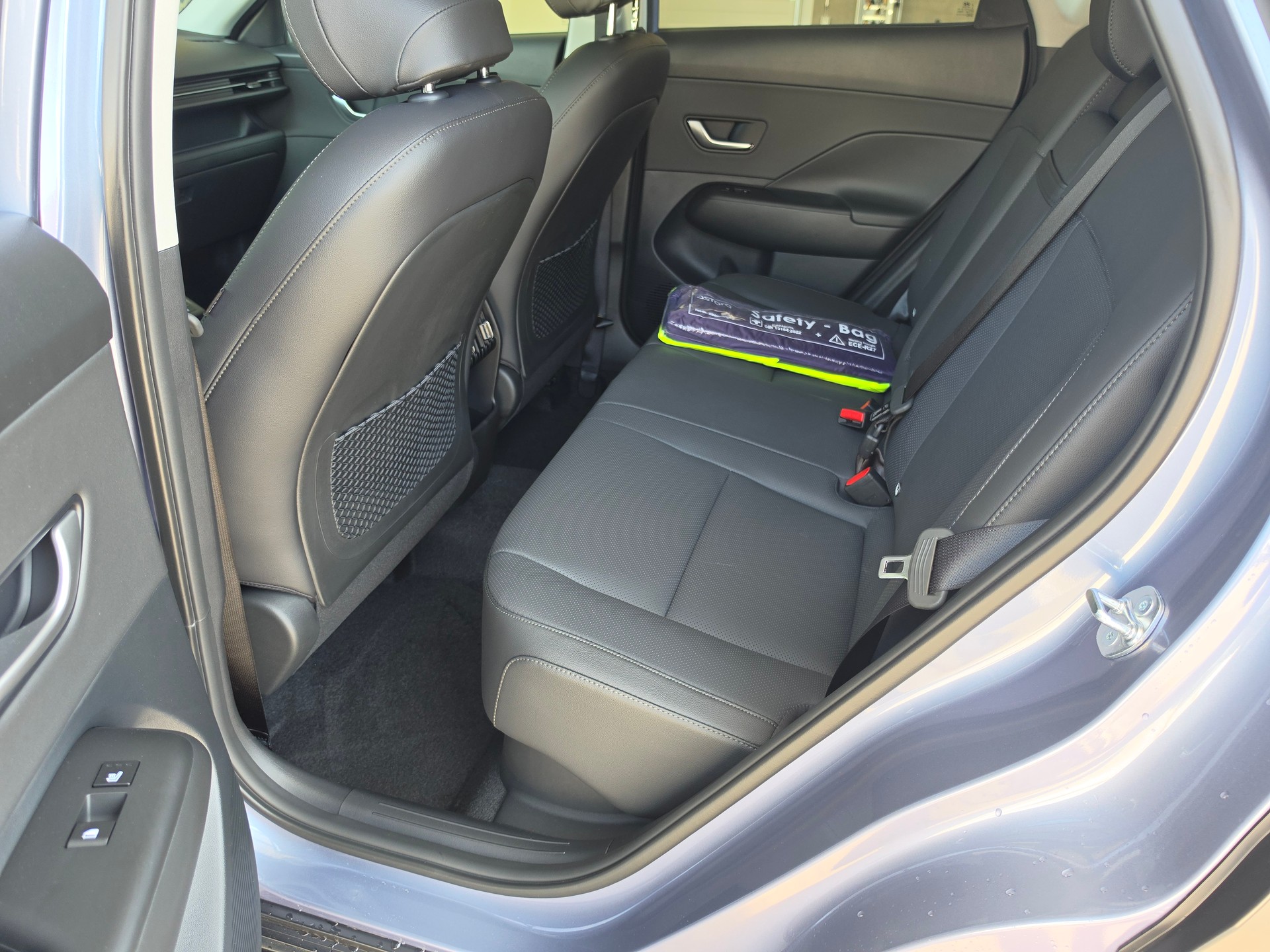 HYUNDAI Kona 1.6 HEV Vertex-image-11