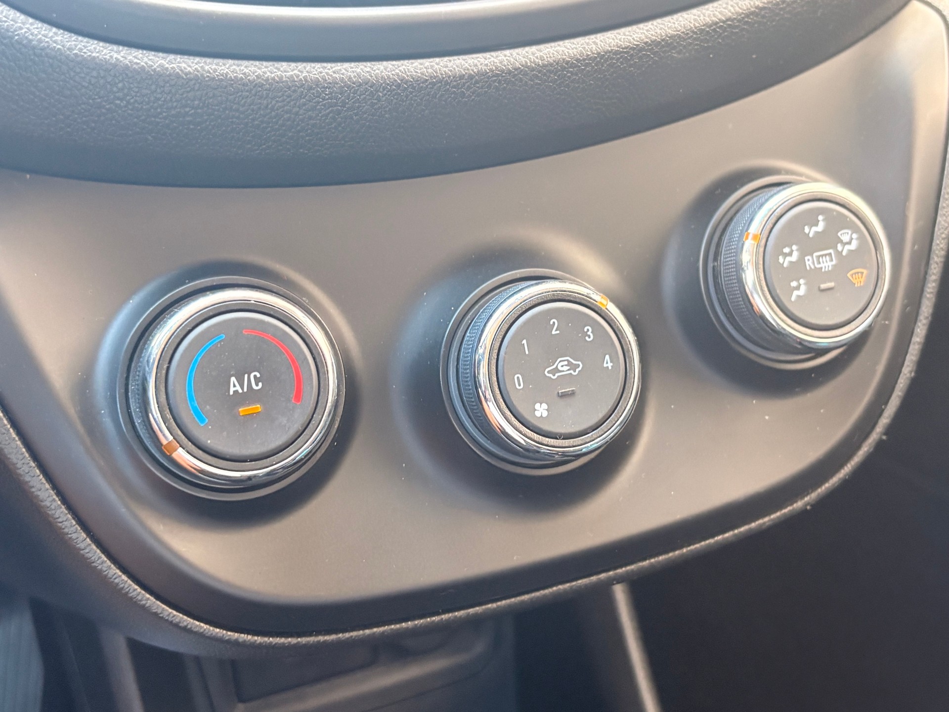 OPEL Karl 1.0 EcoFLEX Enjoy-image-9