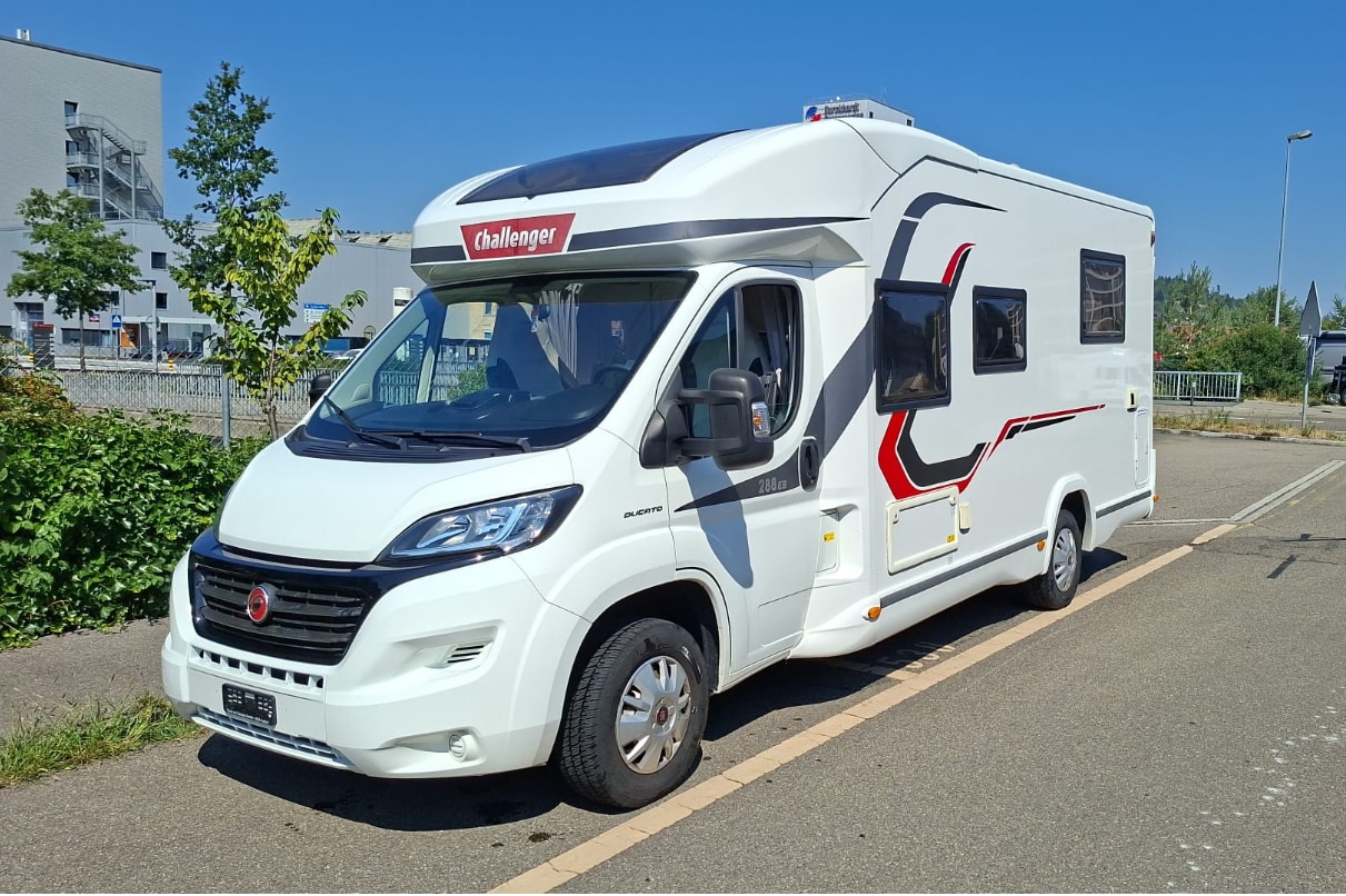 CHALLENGER Trigano F14 ***Reisefertig, autark, kompakt und absolut zuverlässig***