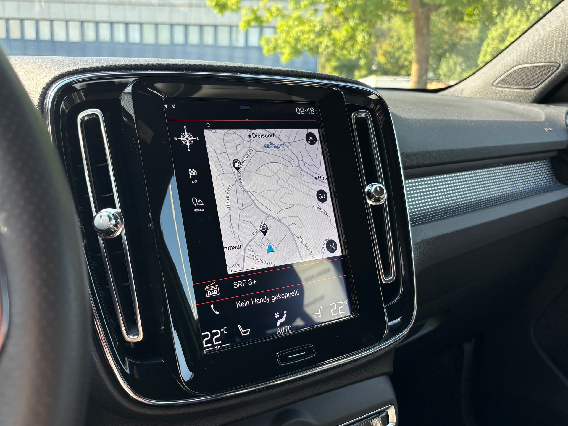 VOLVO XC40 2.0 T5 R-Design AWD-image-15
