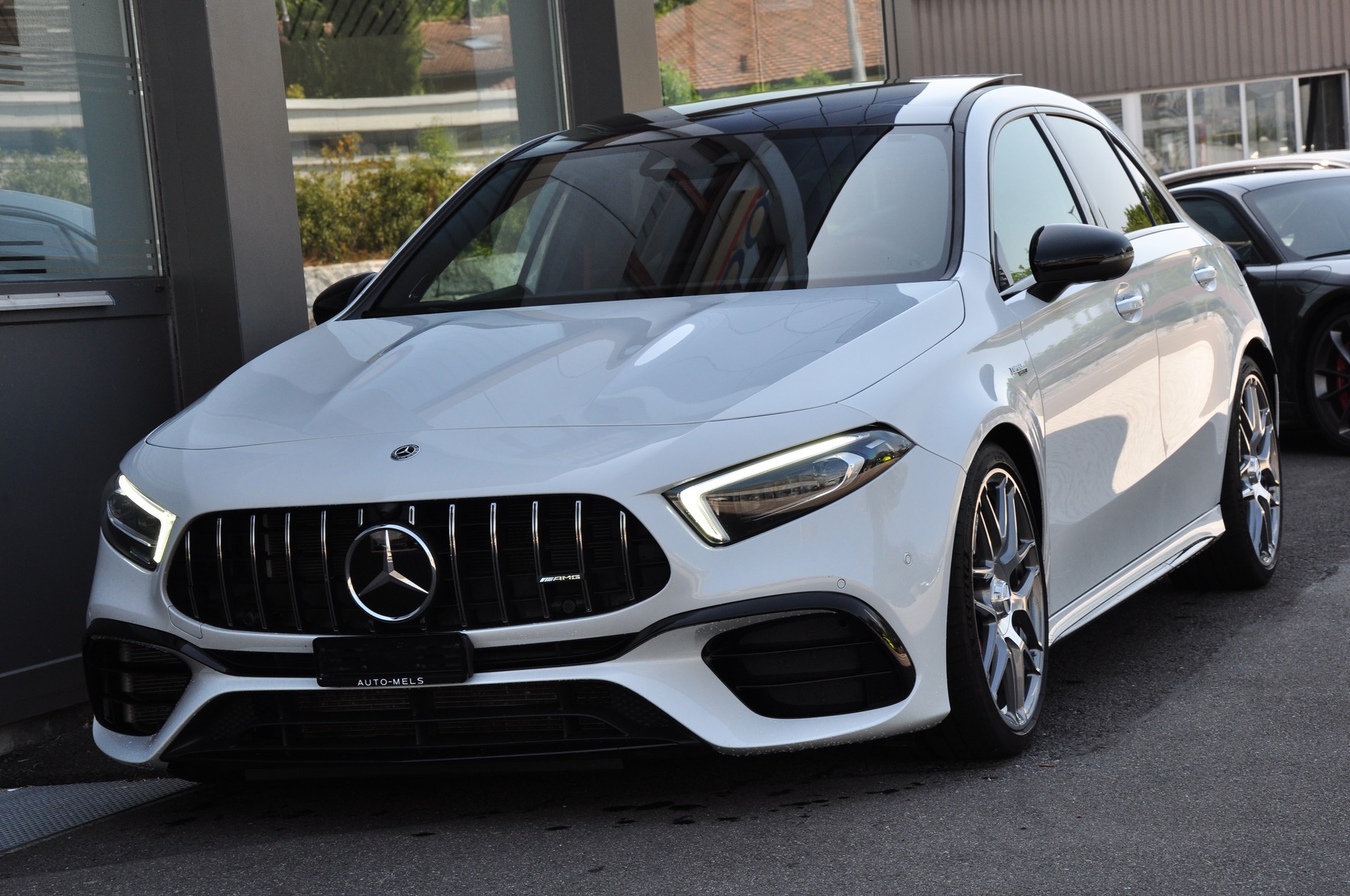 MERCEDES-BENZ A 45 AMG 4Matic+ Speedshift-showroom-element-2