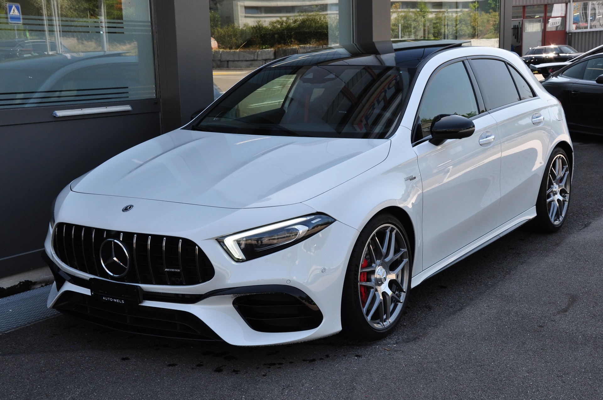 MERCEDES-BENZ A 45 AMG 4Matic+ Speedshift-showroom-element-1