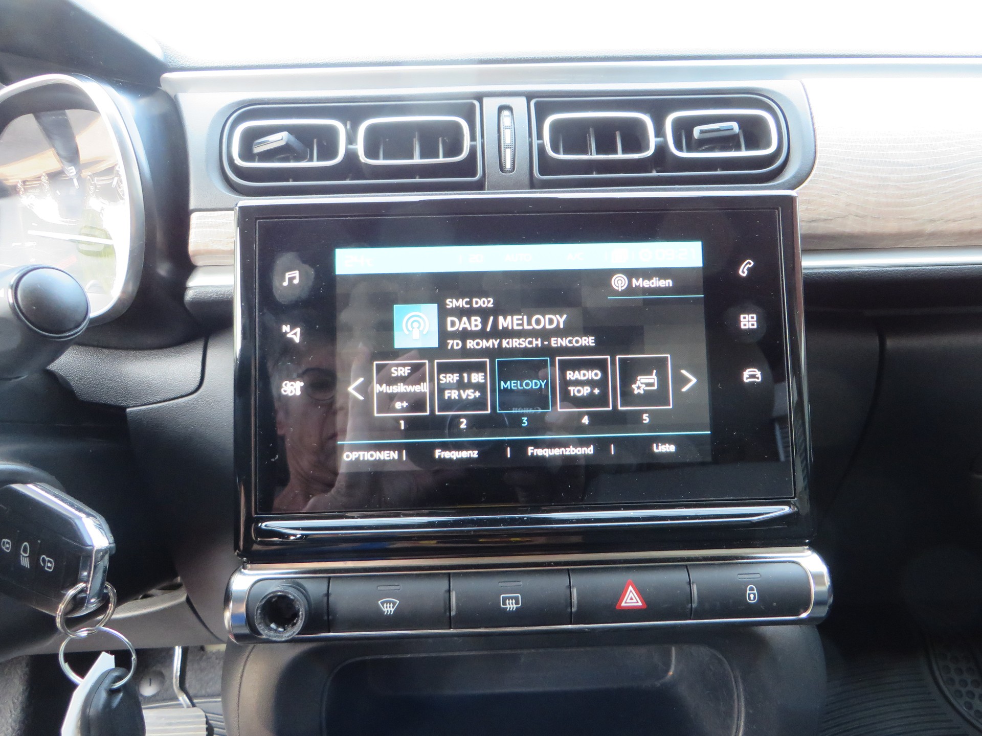 CITROEN C3 1.2i PureTech Swiss Edition EAT6-image-11