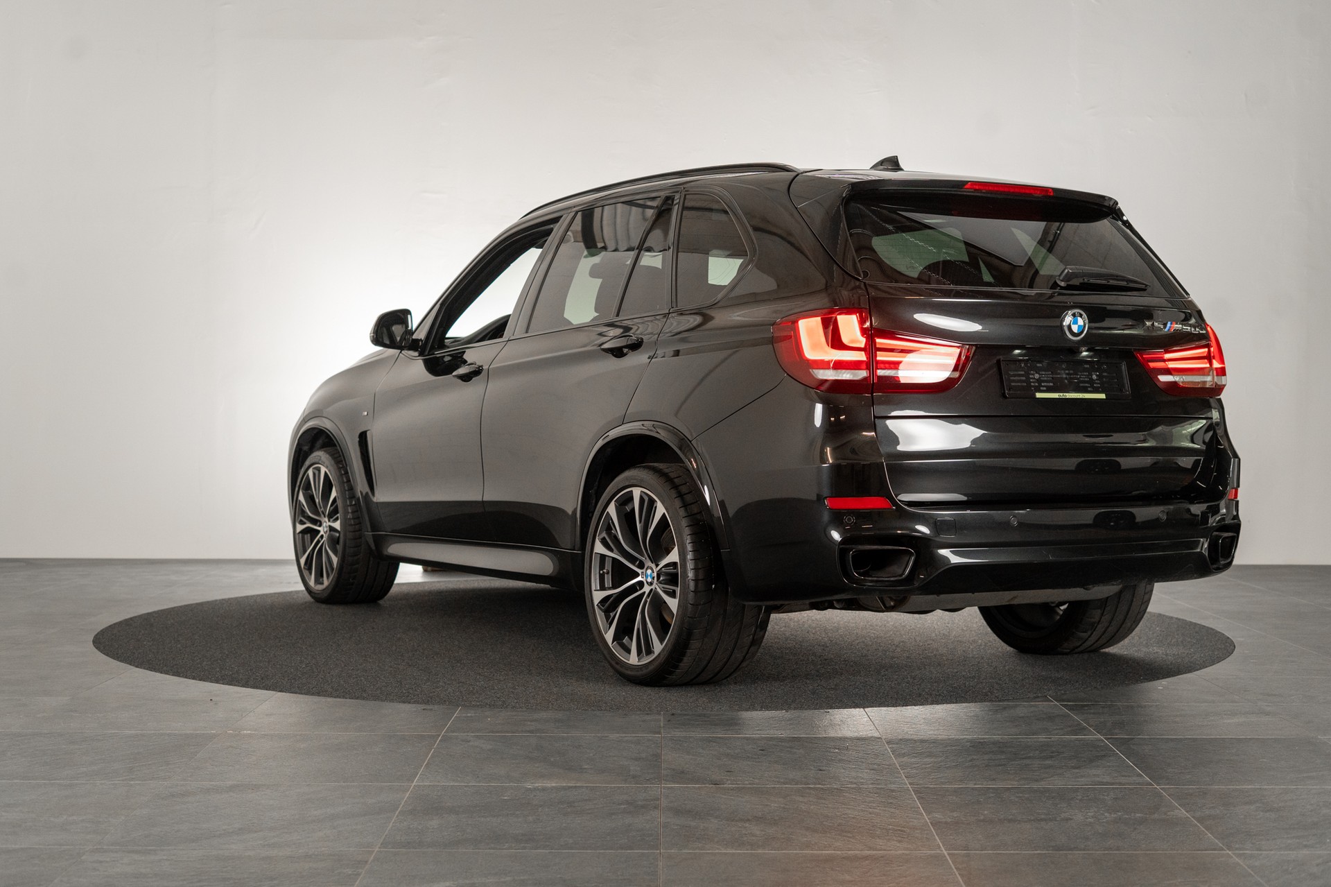 BMW X5 M50d / CH-Fahrzeug / Panorama / Harman/Kardon-image-6
