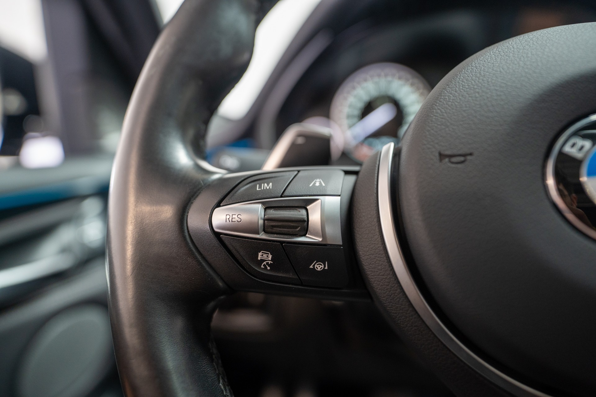 BMW X5 M50d / CH-Fahrzeug / Panorama / Harman/Kardon-image-17