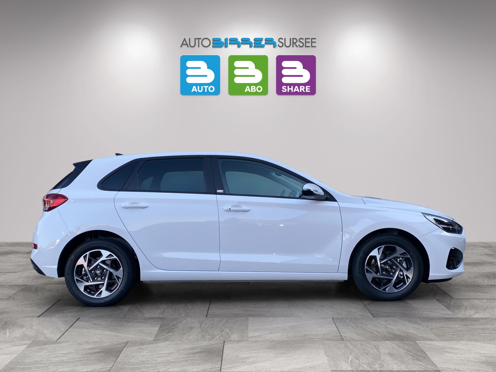 HYUNDAI i30 1.6 T-GDi Amplia-showroom-element-3