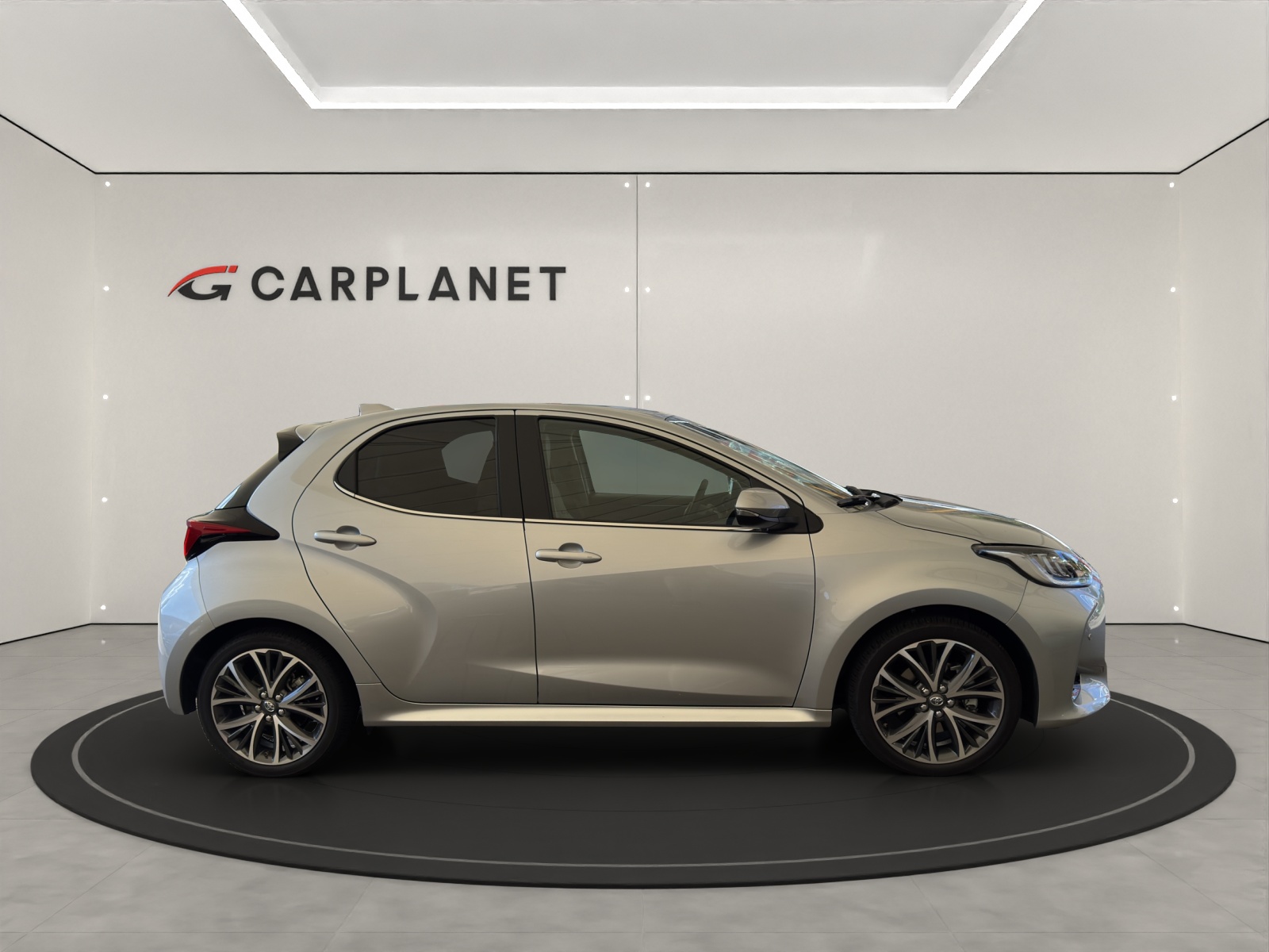 TOYOTA Yaris 1.5 VVT-i HSD Premium Voll-Hybrid-showroom-element-2