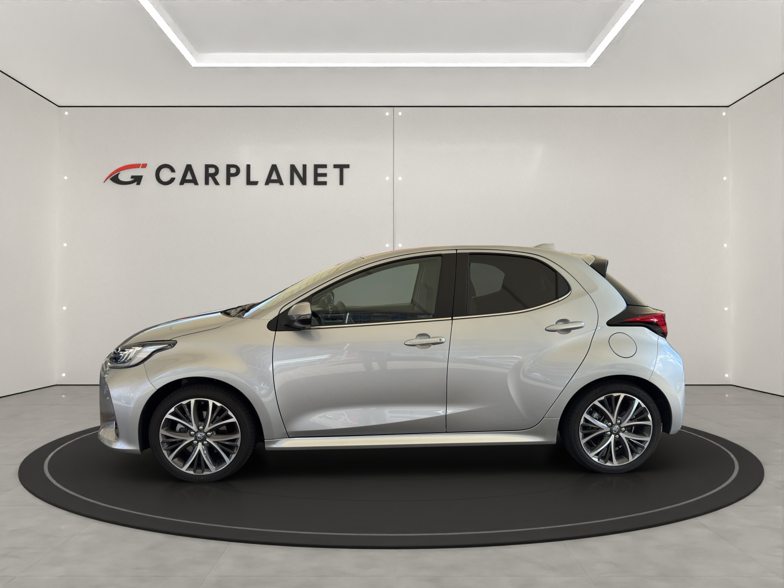 TOYOTA Yaris 1.5 VVT-i HSD Premium Voll-Hybrid-showroom-element-3