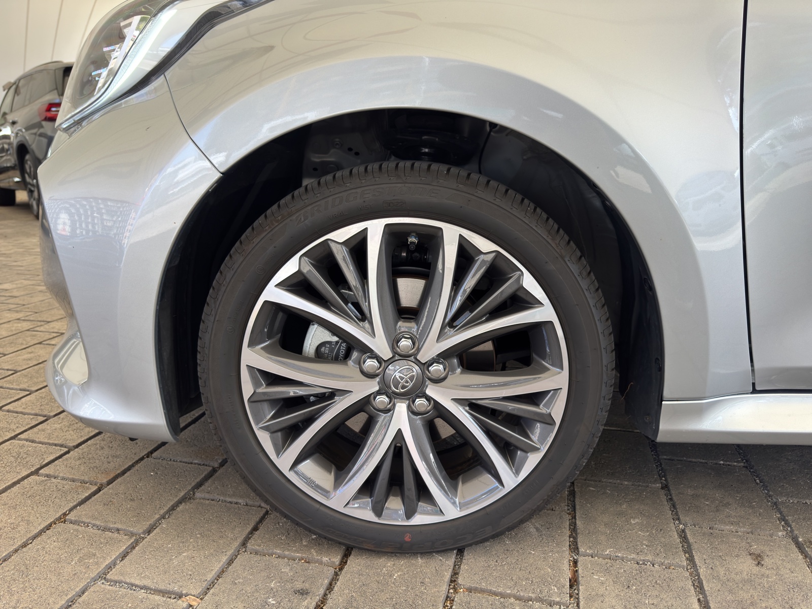 TOYOTA Yaris 1.5 VVT-i HSD Premium Voll-Hybrid-image-7