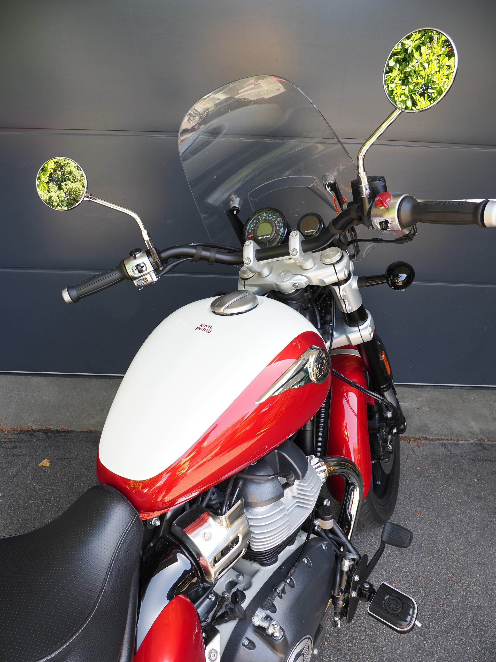 ROYAL ENFIELD Super Meteor 650 Celestial-image-1