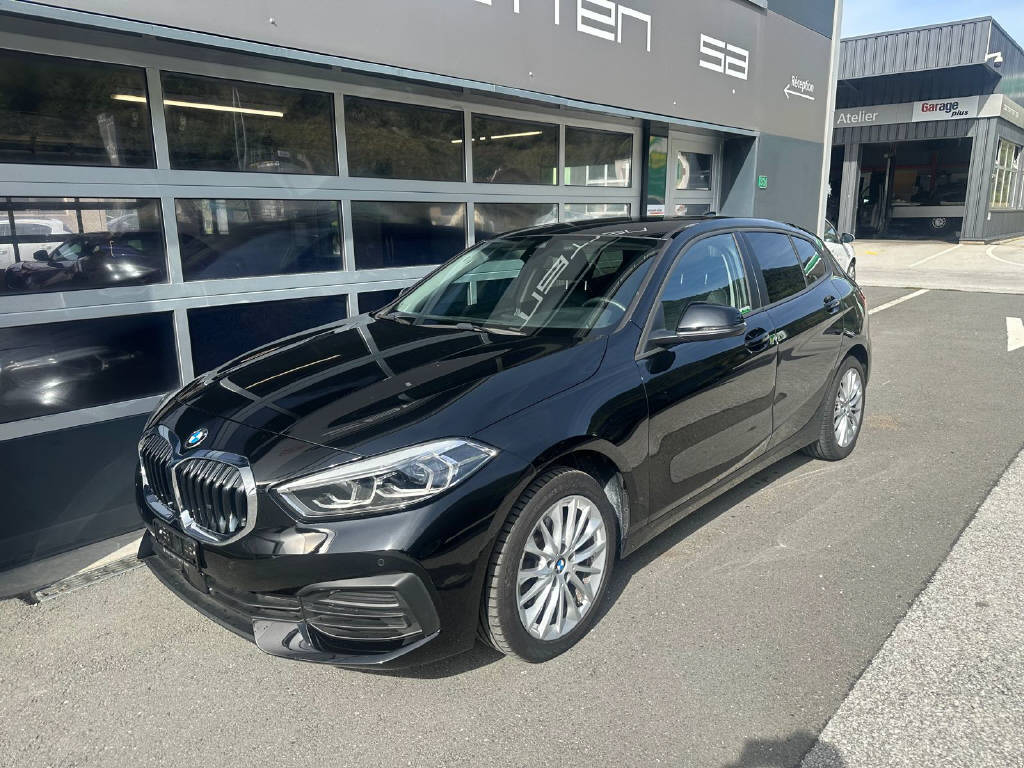 BMW 118i (CH)-showroom-element-3