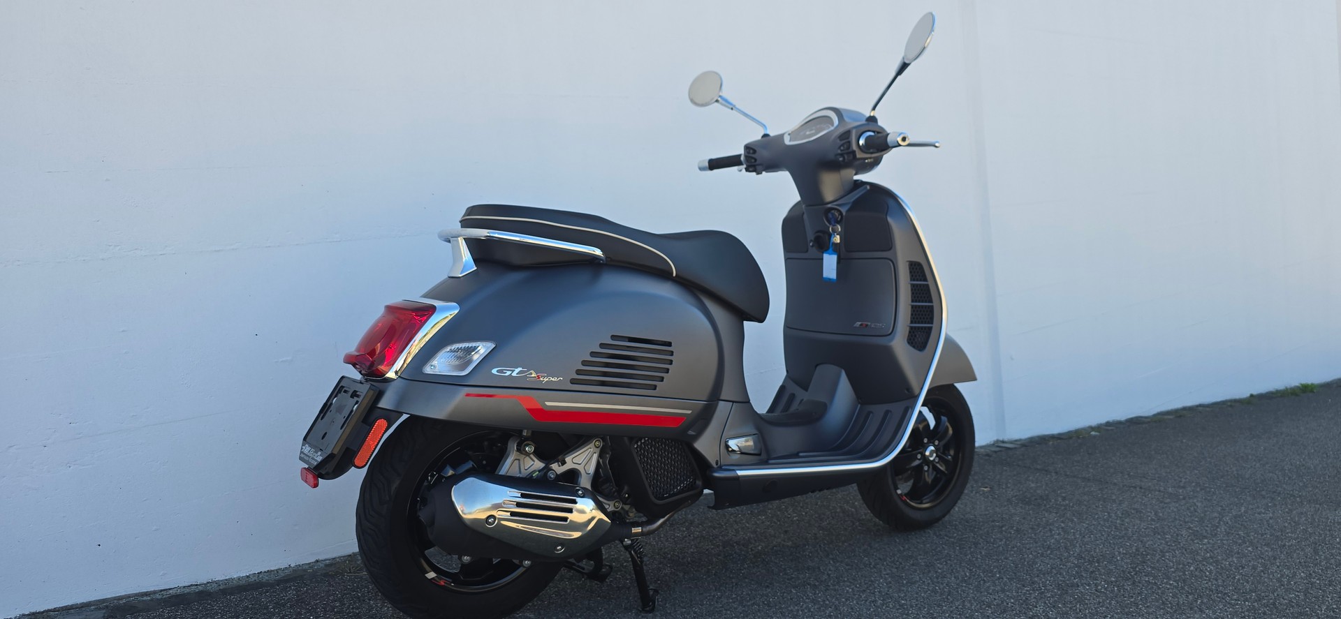 PIAGGIO Vespa GTS 125 Super Sport ABS-showroom-element-1