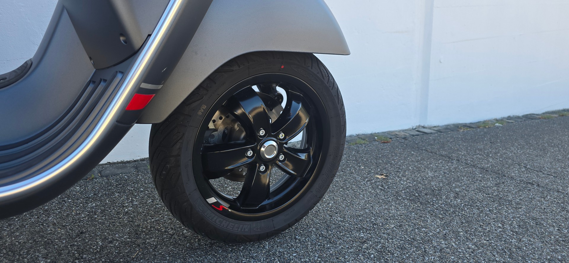 PIAGGIO Vespa GTS 125 Super Sport ABS-image-5