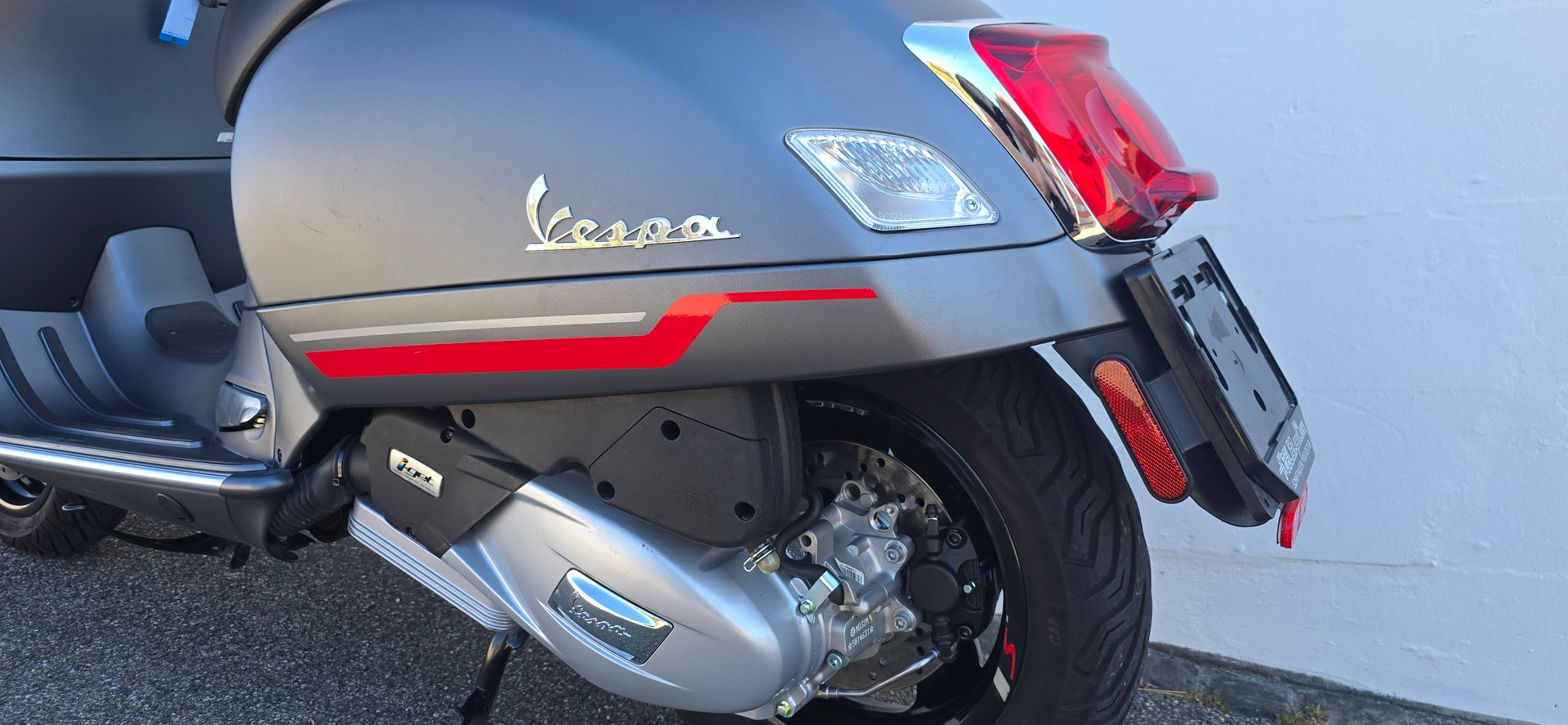 PIAGGIO Vespa GTS 125 Super Sport ABS-image-8
