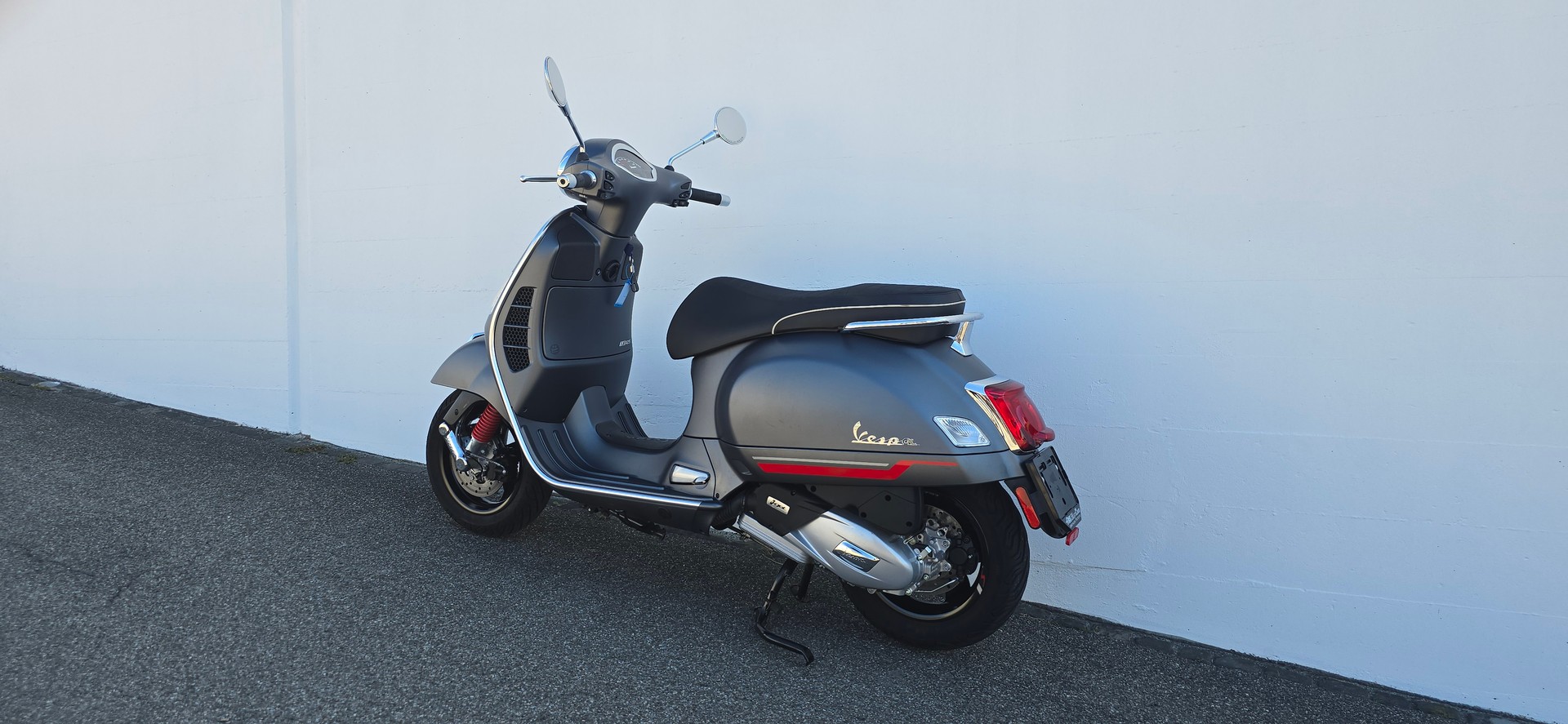 PIAGGIO Vespa GTS 125 Super Sport ABS-image-7