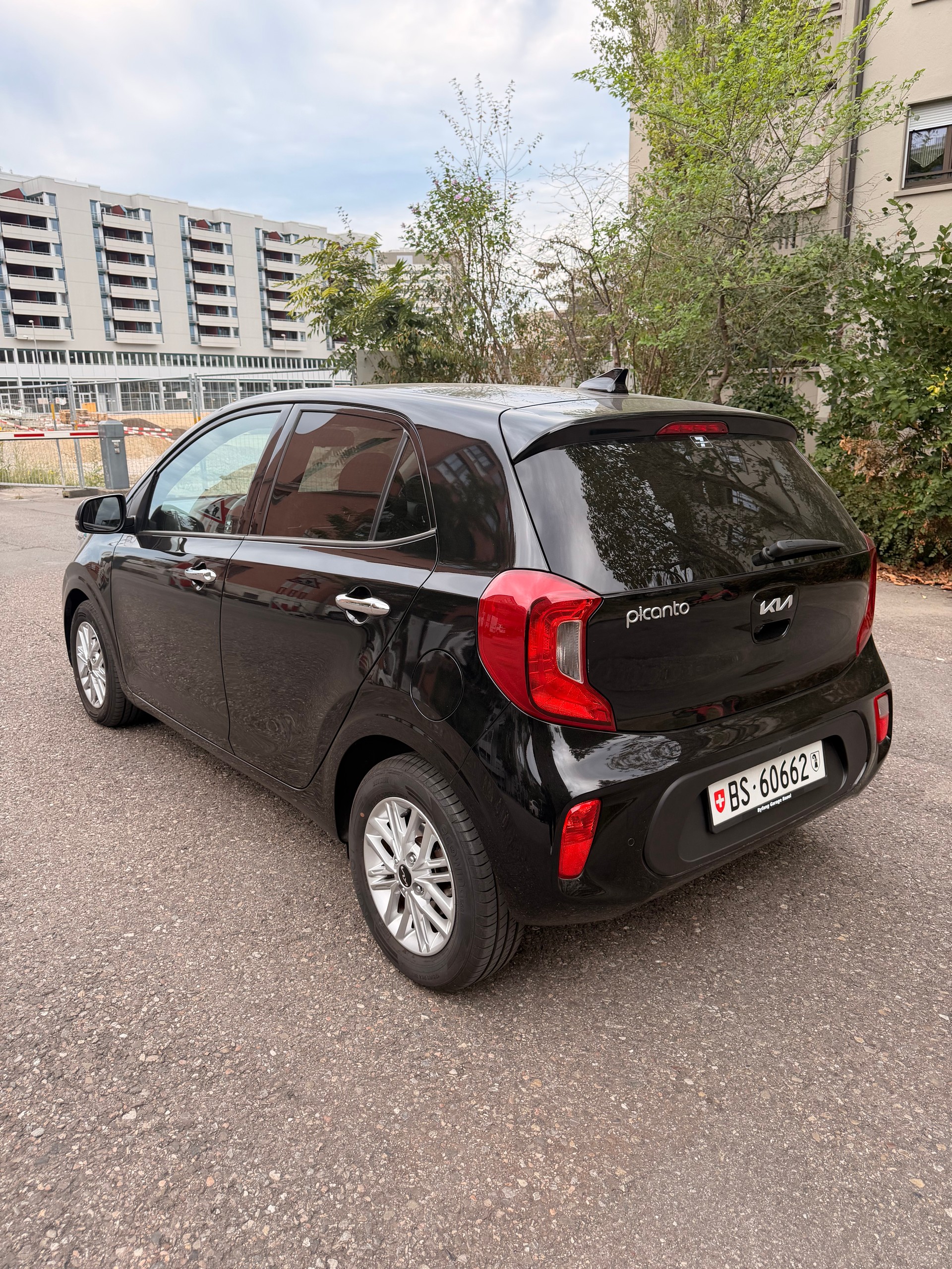 KIA 1.0 CVVT First Edition AMT-image-3